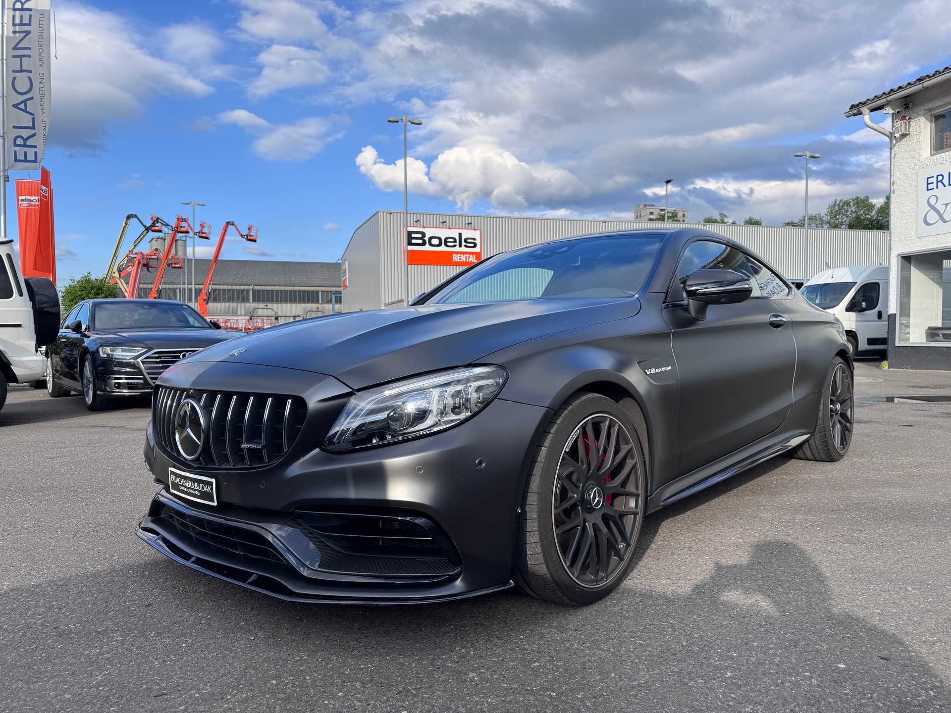 MERCEDES-BENZ C 63 S AMG 9G-tronic-showroom-element-1