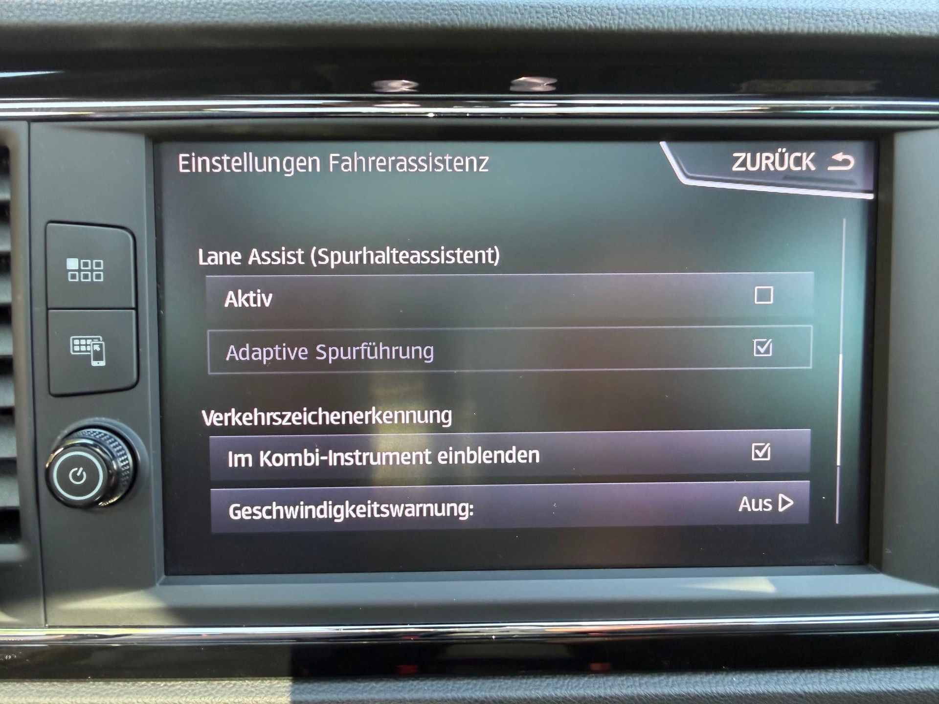 SEAT Leon ST 2.0 Eco TSI Swiss Cupra 4Drive ABT DSG-image-11