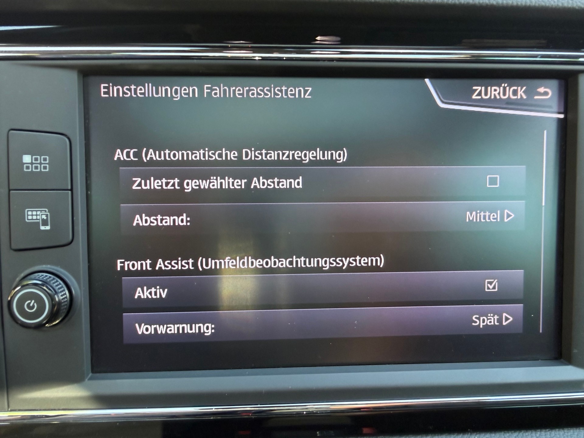 SEAT Leon ST 2.0 Eco TSI Swiss Cupra 4Drive ABT DSG-image-10