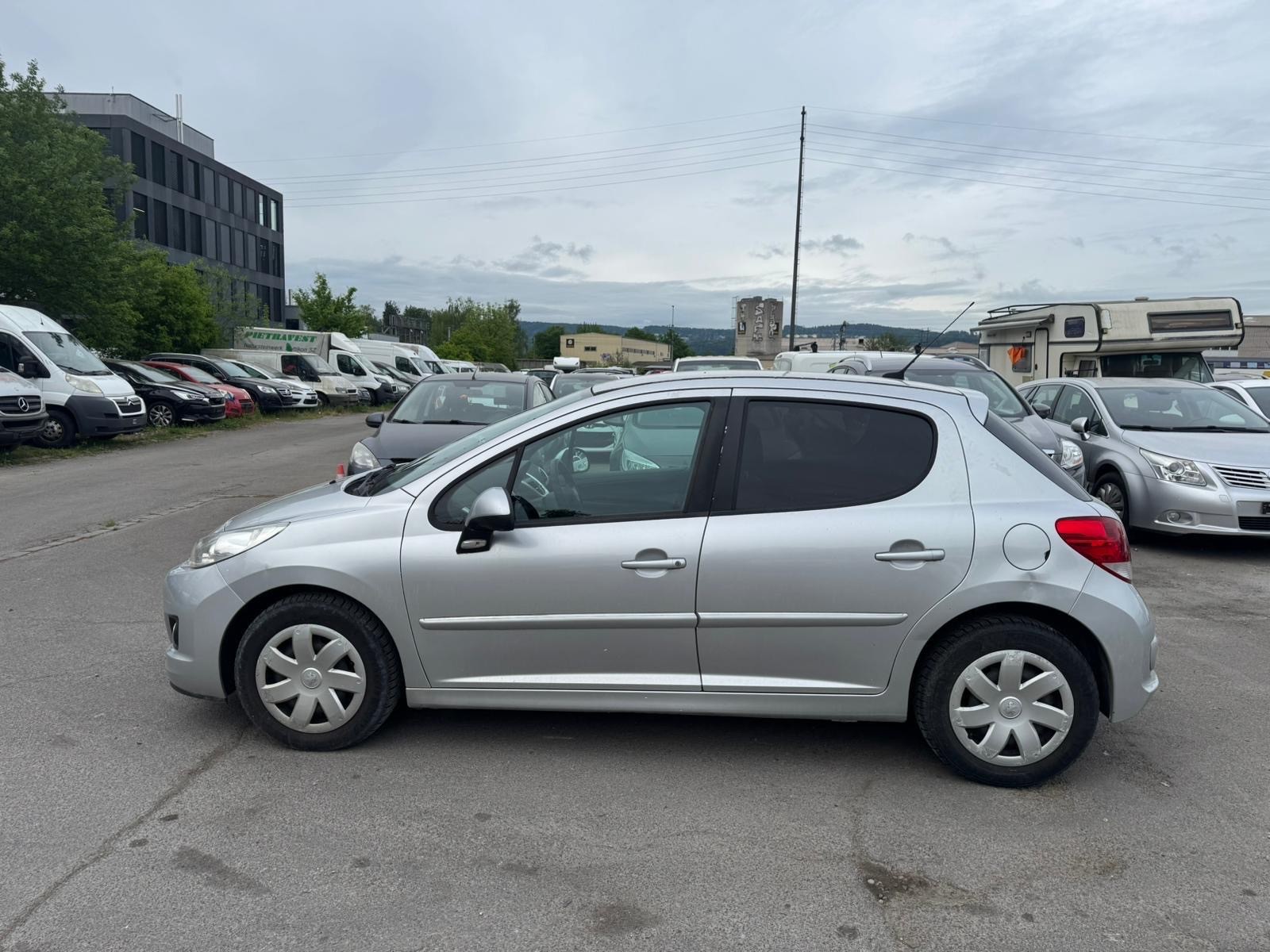PEUGEOT 207 1.6 16V Lion Edition Automatic-image-13