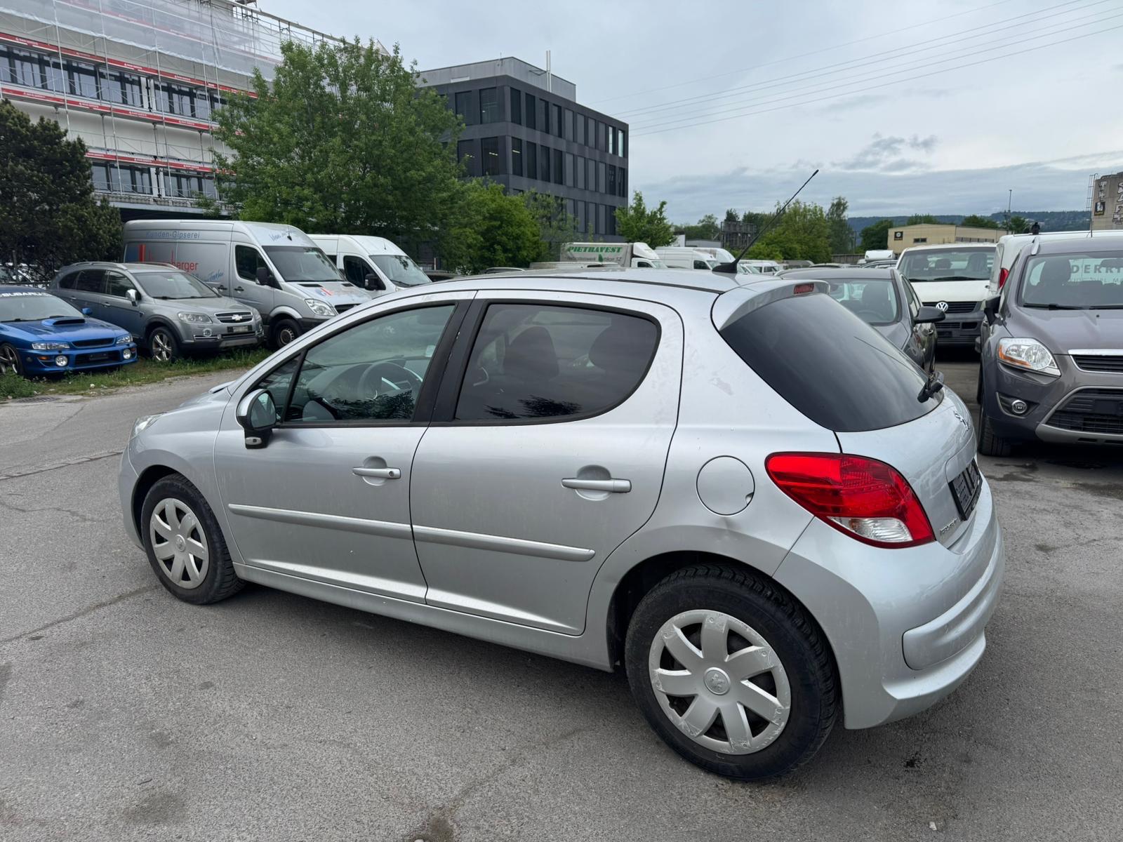 PEUGEOT 207 1.6 16V Lion Edition Automatic-image-7