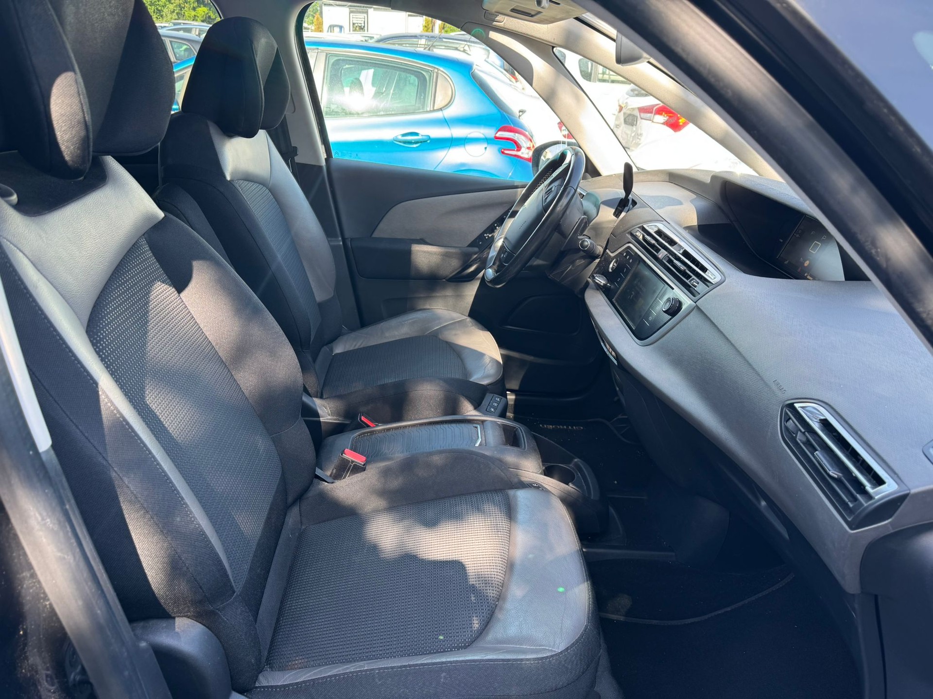 CITROEN Grand C4 Picasso 1.6i 16V e-THP Exclusive-image-8