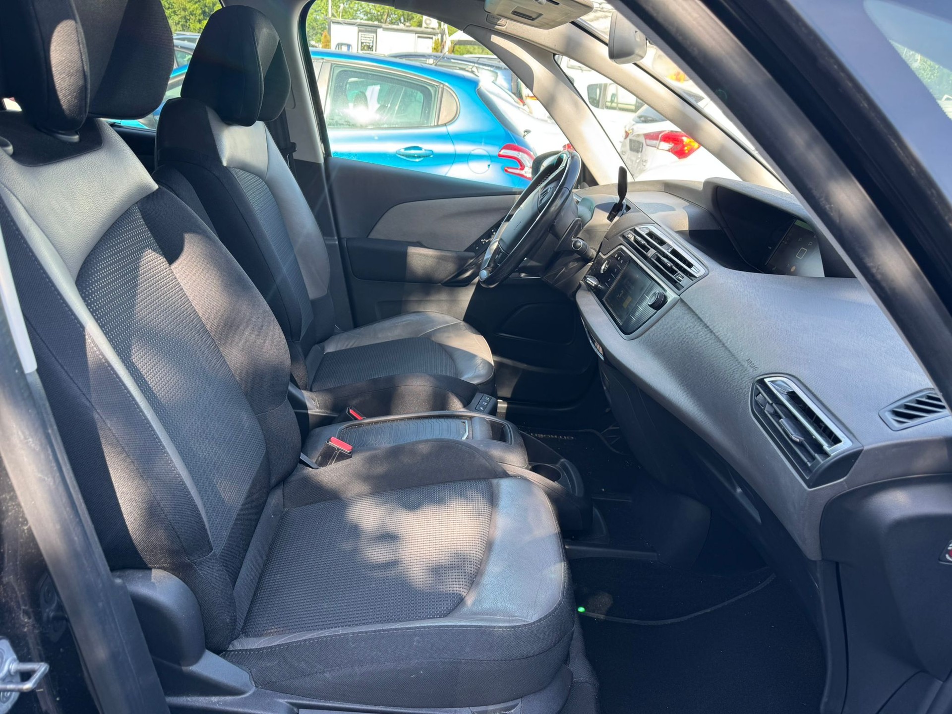 CITROEN Grand C4 Picasso 1.6i 16V e-THP Exclusive-image-11