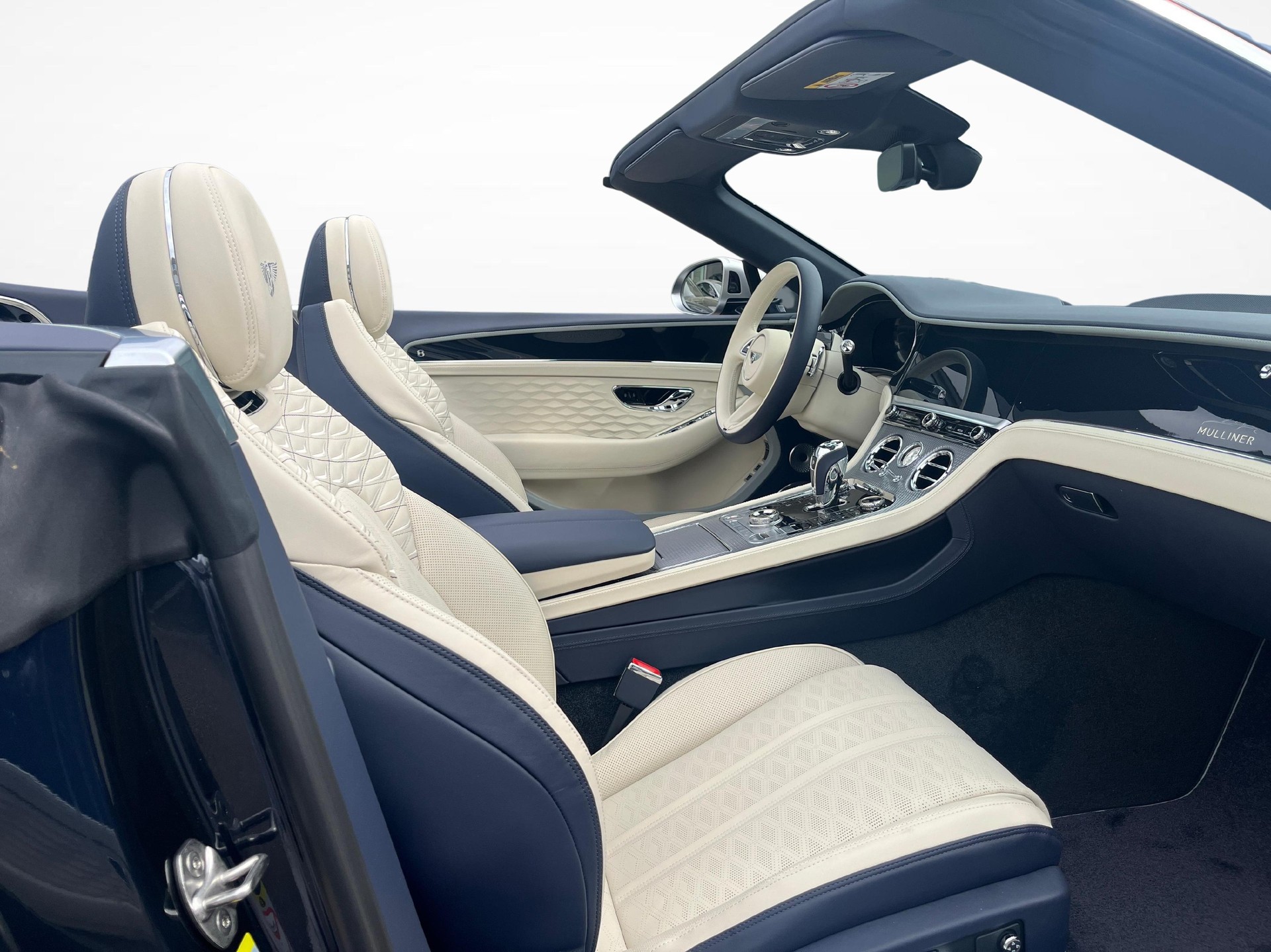 BENTLEY Continental GTC 4.0 V8 Hybrid Mulliner-image-9