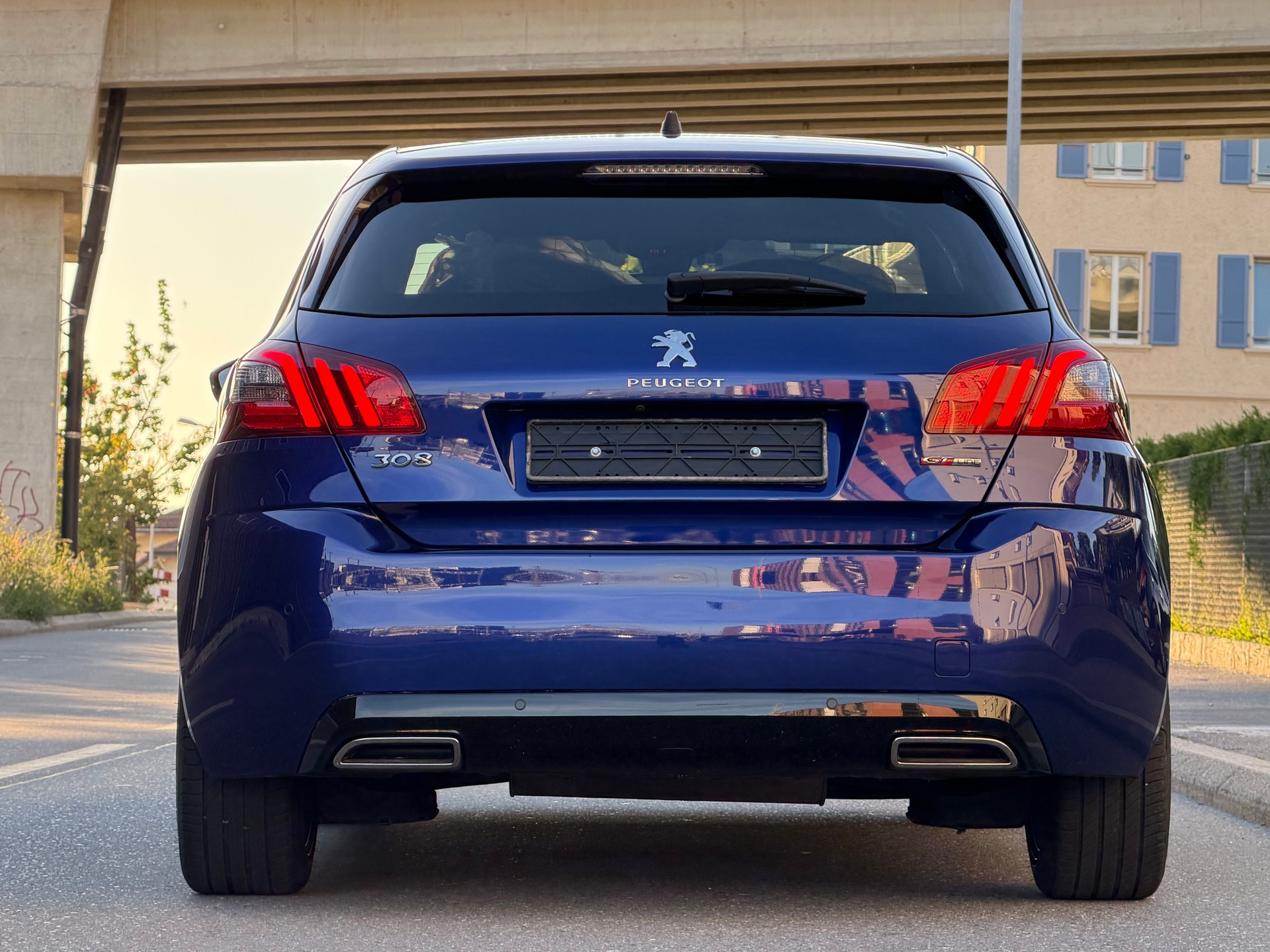 PEUGEOT 308 1.2 Pure Tech GT Line EAT8-image-4