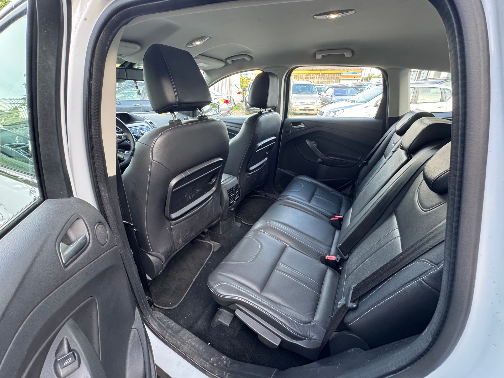 FORD Kuga 2.0 TDCi Carving 4WD PowerShift-image-12