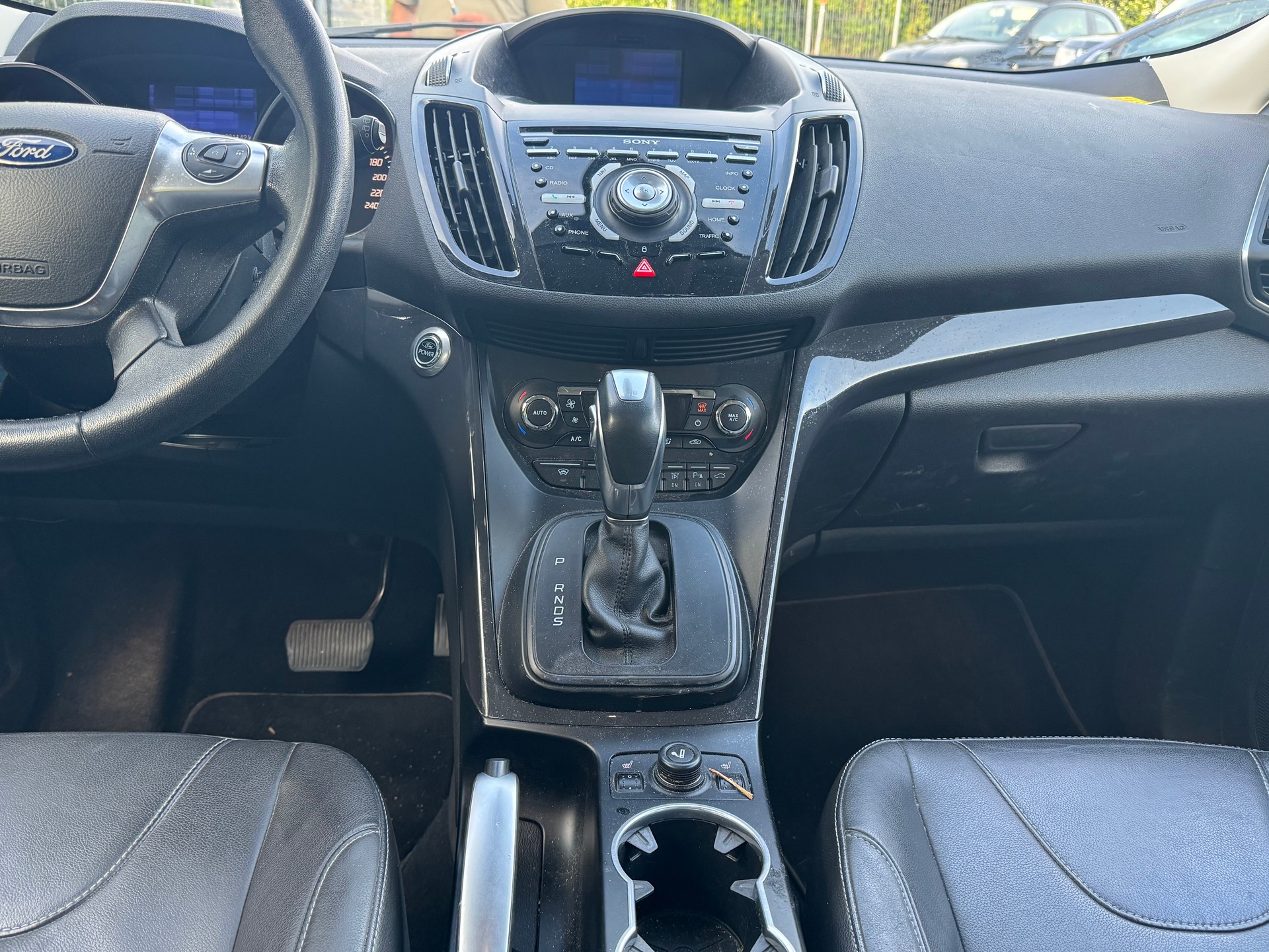 FORD Kuga 2.0 TDCi Carving 4WD PowerShift-image-6