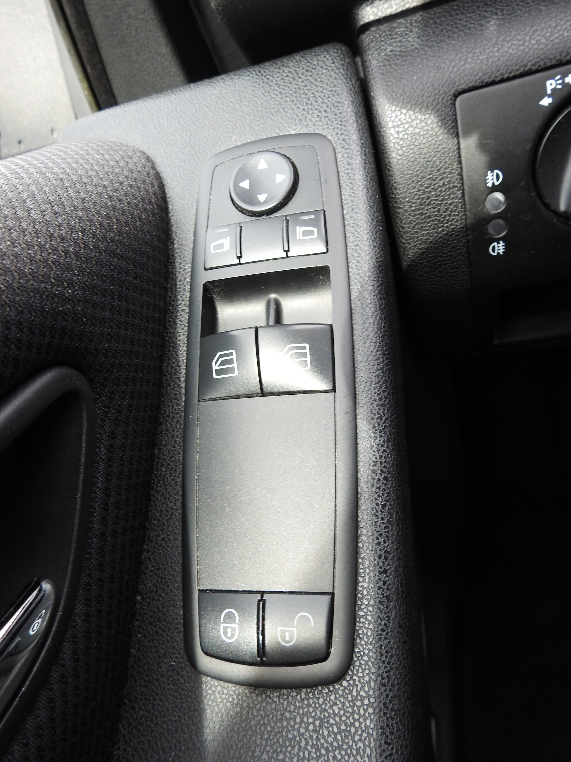 MERCEDES-BENZ A 150 Classic My first star Autotronic-image-23
