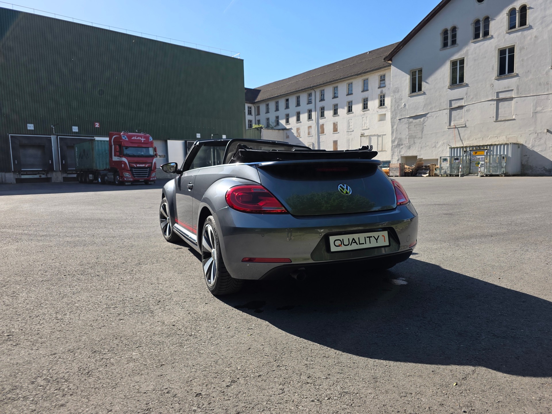 VW Beetle Cabrio 1.2 TSI BMT Club DSG-image-21