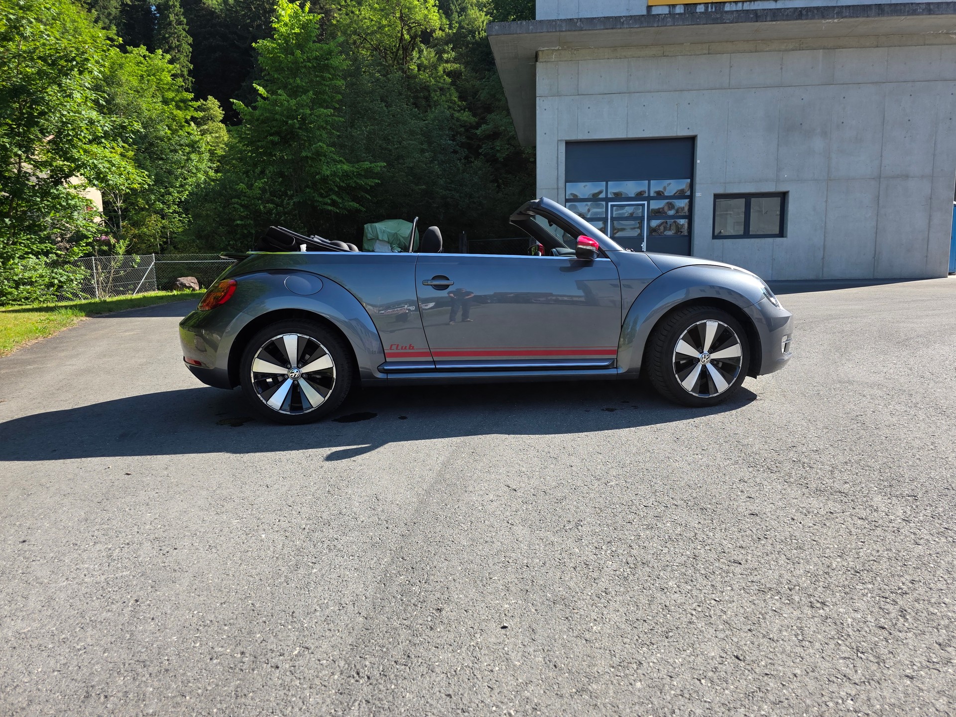 VW Beetle Cabrio 1.2 TSI BMT Club DSG-image-10