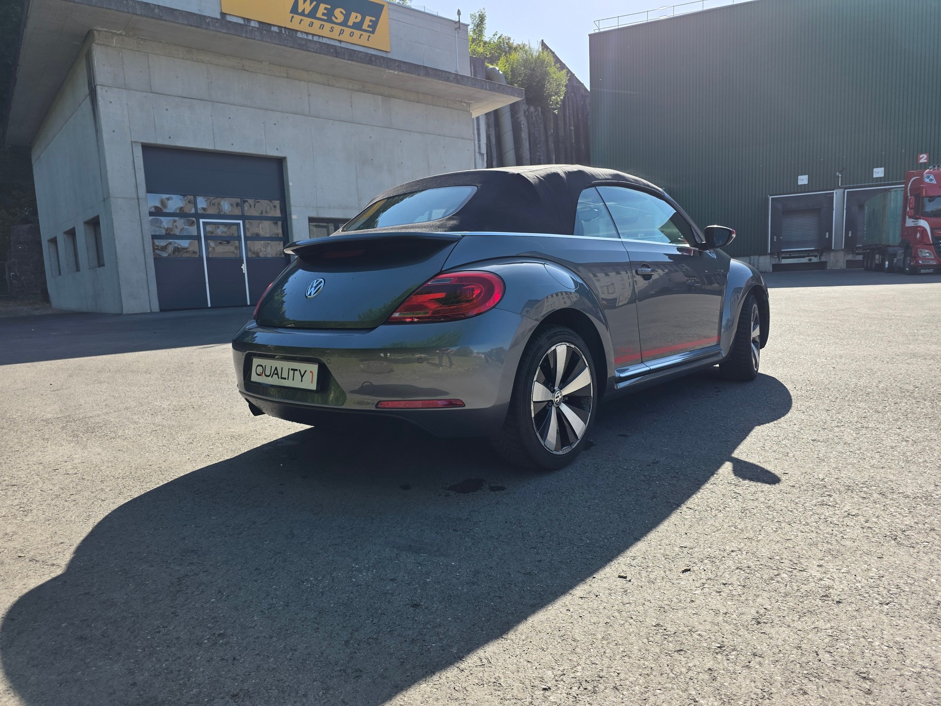 VW Beetle Cabrio 1.2 TSI BMT Club DSG-image-18