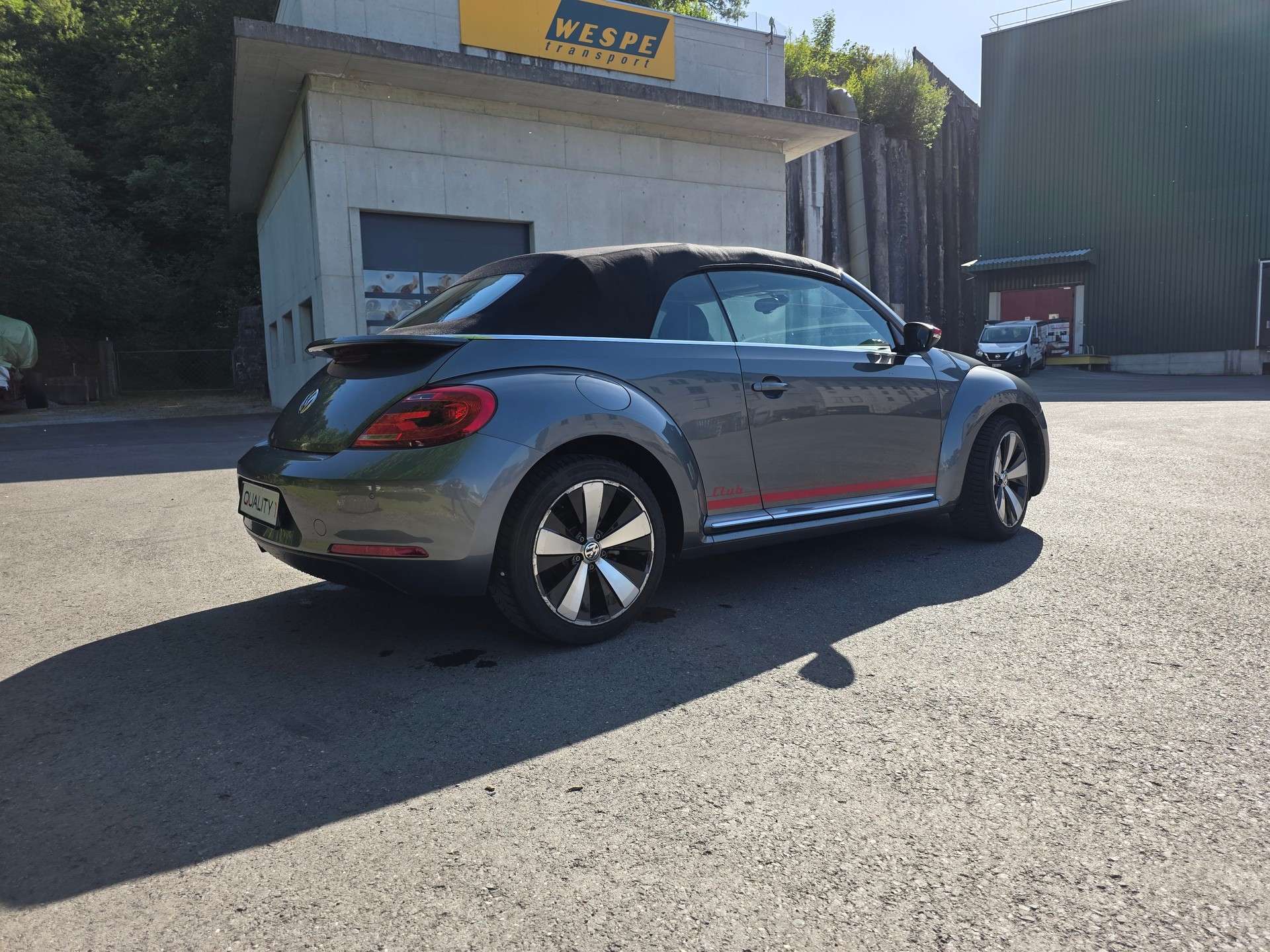 VW Beetle Cabrio 1.2 TSI BMT Club DSG-image-16