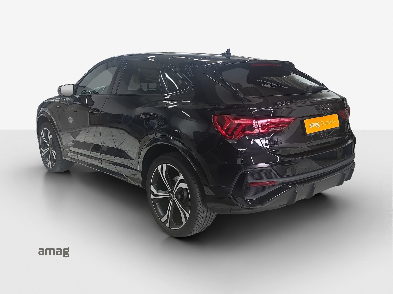 AUDI Q3 Sportback 35 TFSI S line Attraction S-tronic-showroom-element-2