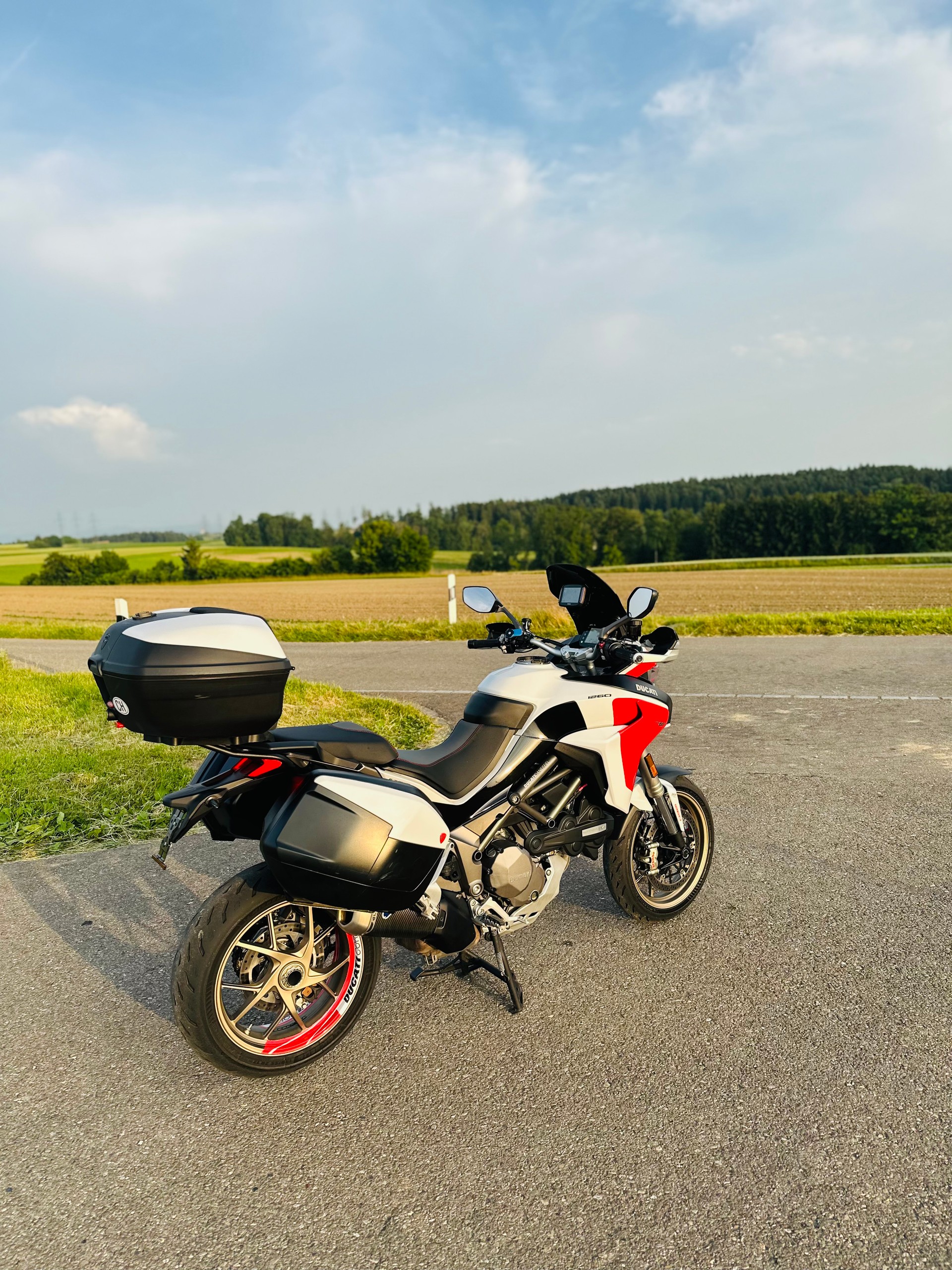 DUCATI Multistrada 1260 S Touring-image-2