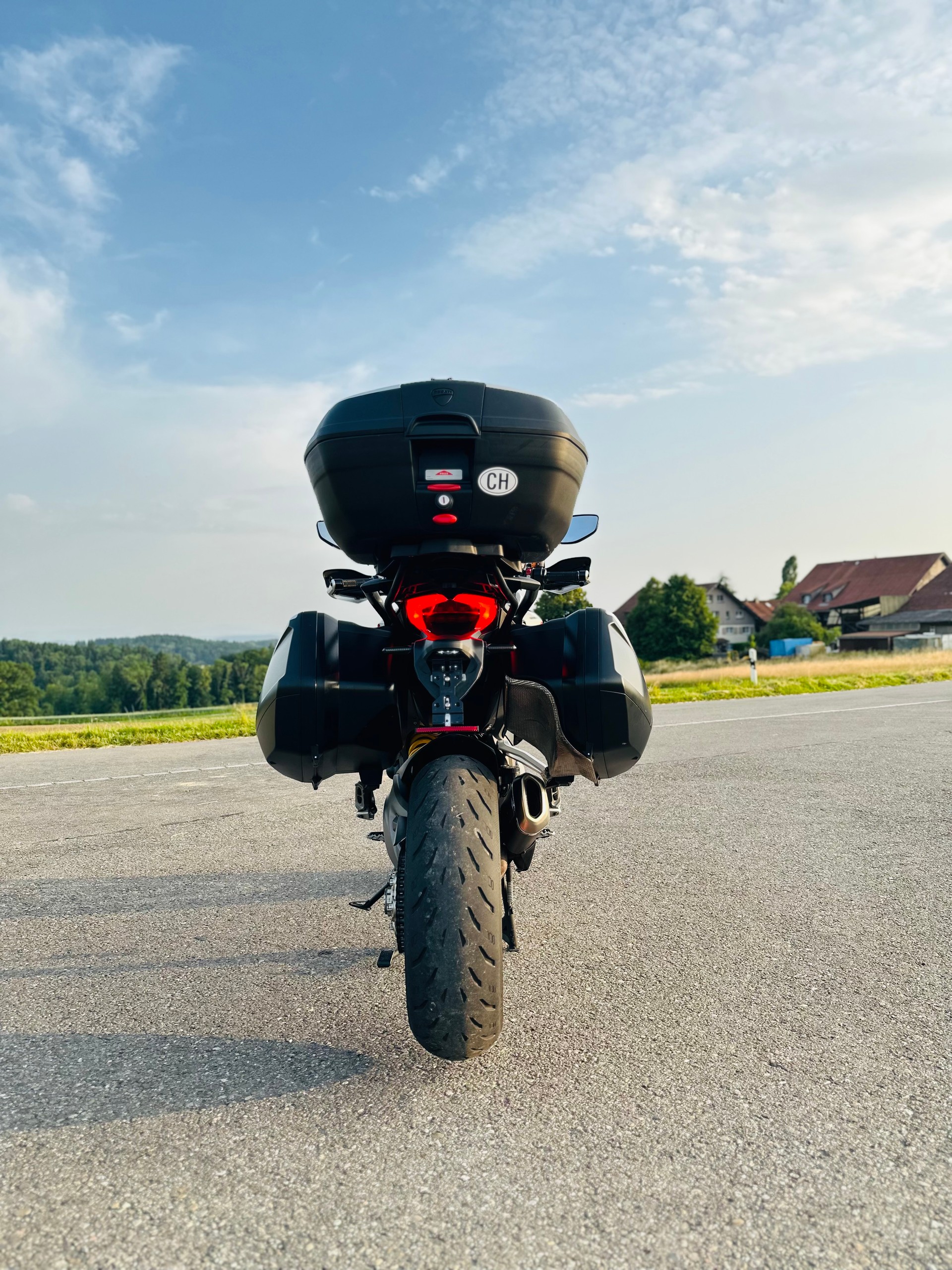 DUCATI Multistrada 1260 S Touring-image-1