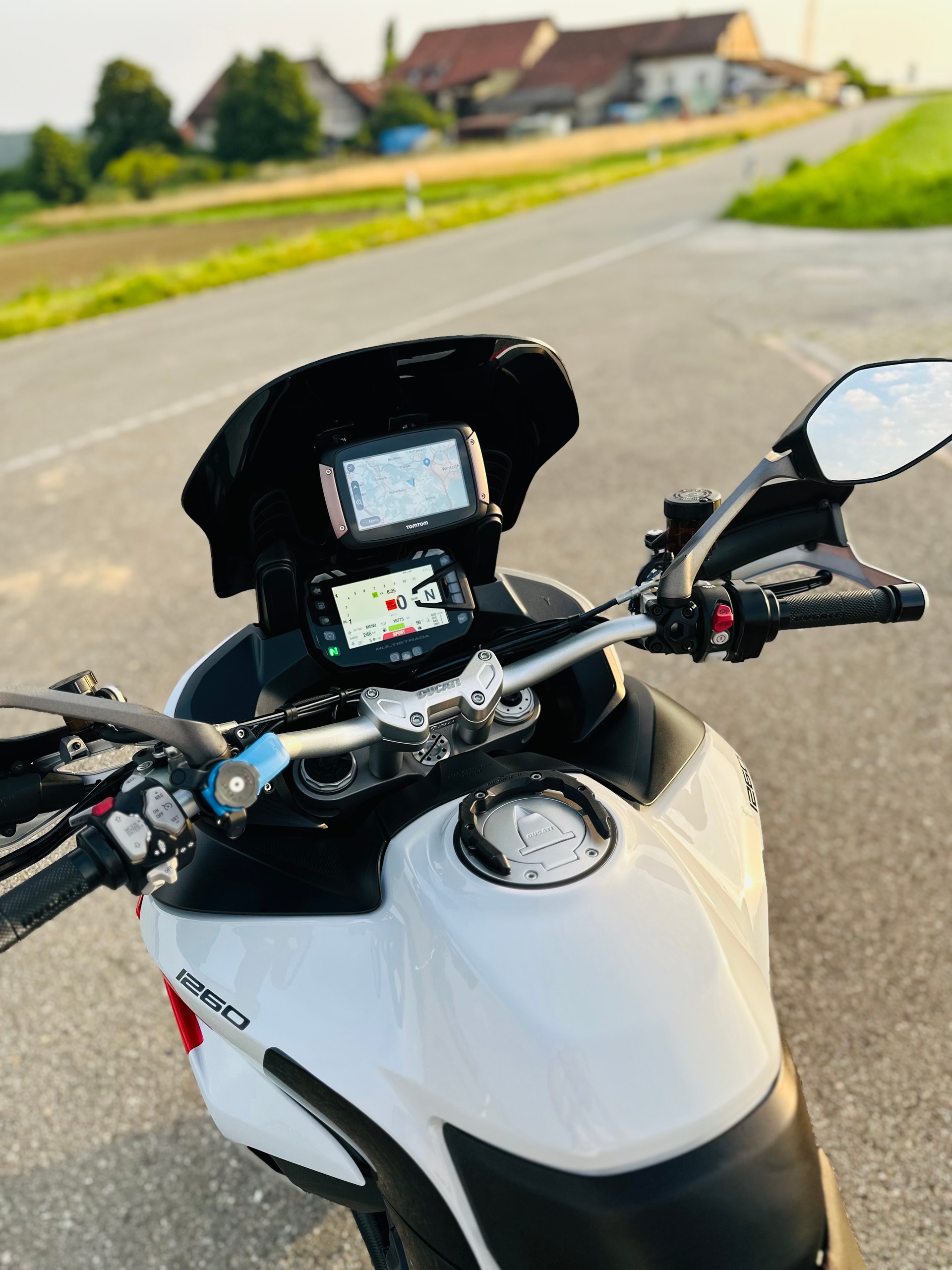 DUCATI Multistrada 1260 S Touring-image-4