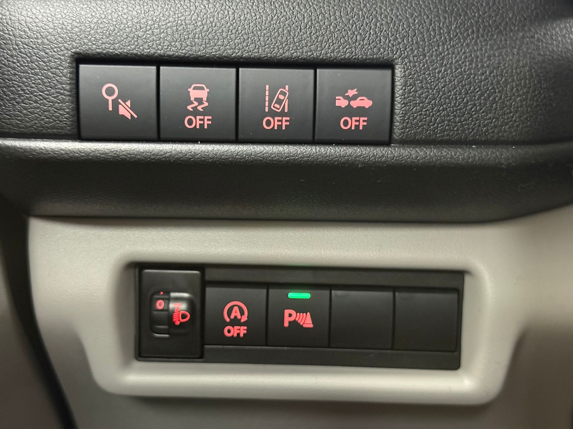 SUZUKI Swift 1.2 Sakura Hybrid CVT-image-22