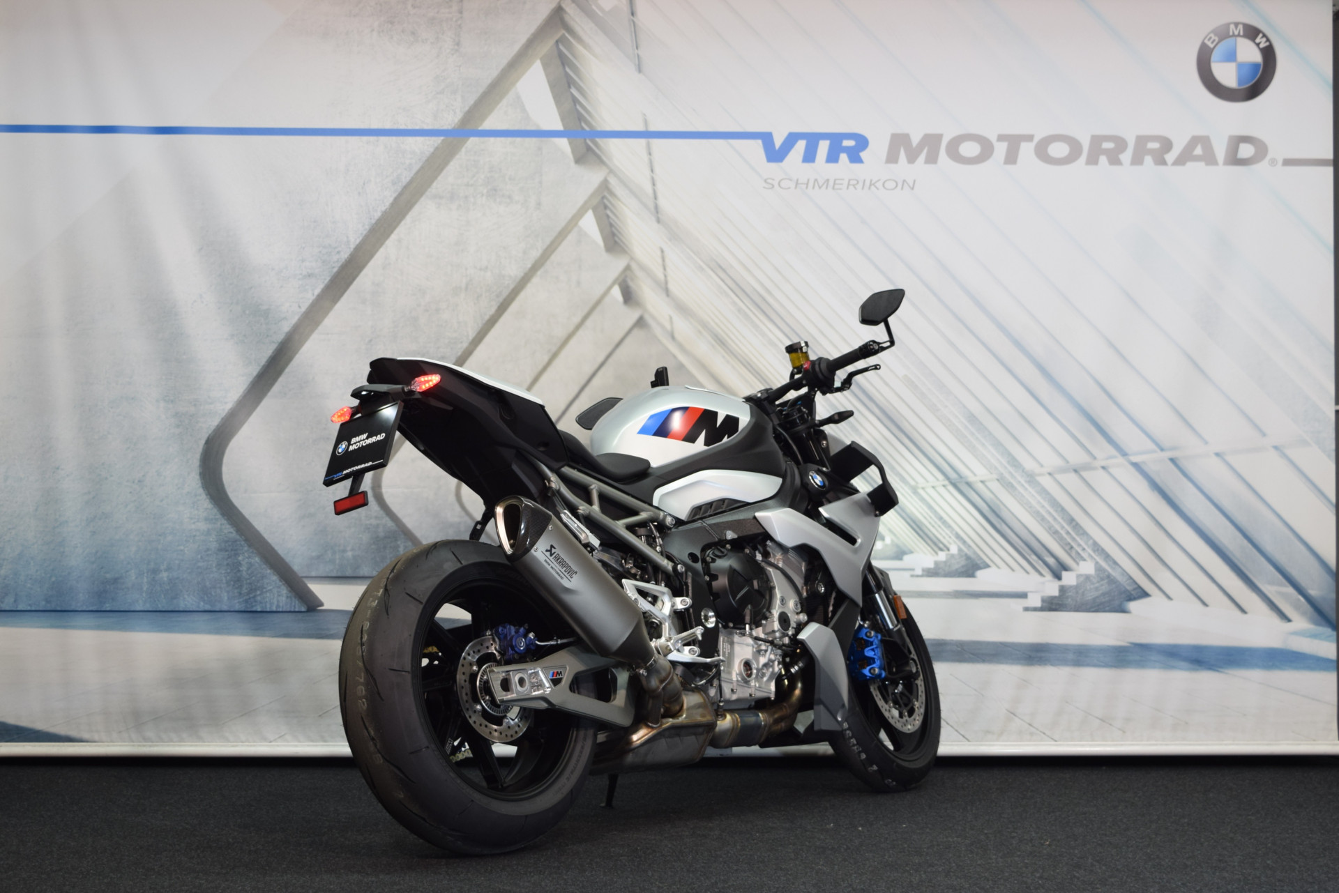 BMW M 1000 R-image-2