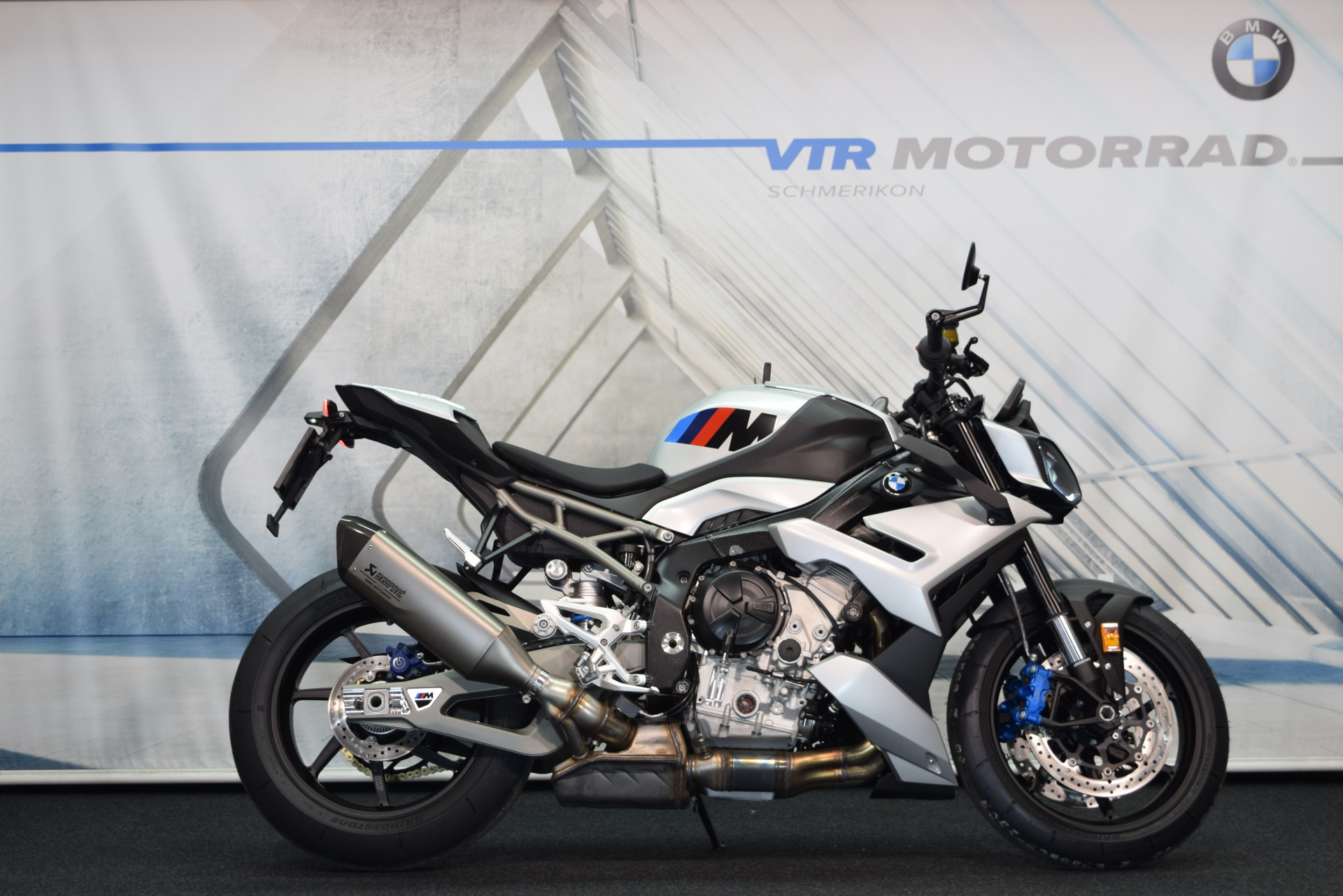 BMW M 1000 R-image-1