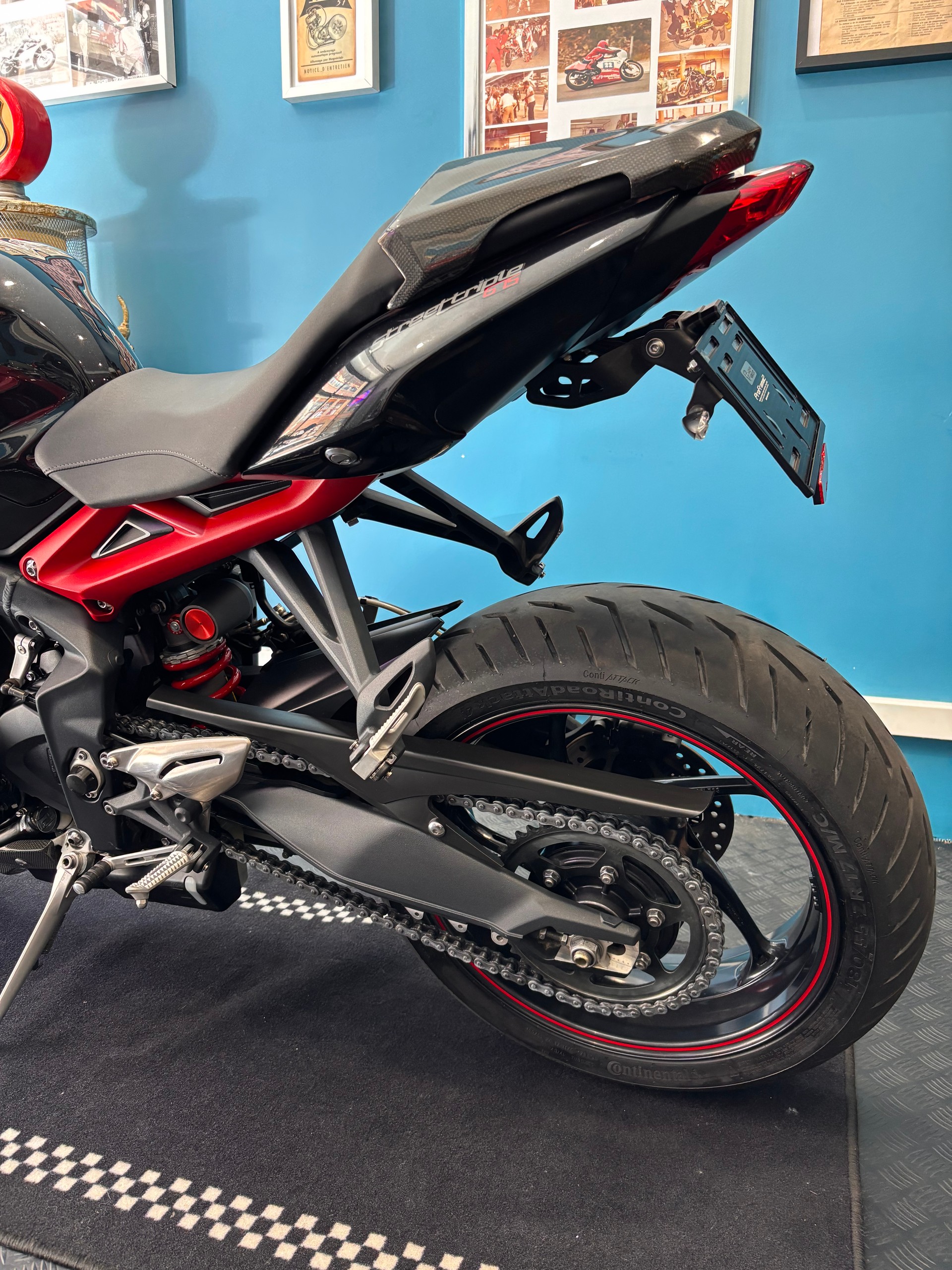 TRIUMPH Street Triple R 675-image-3