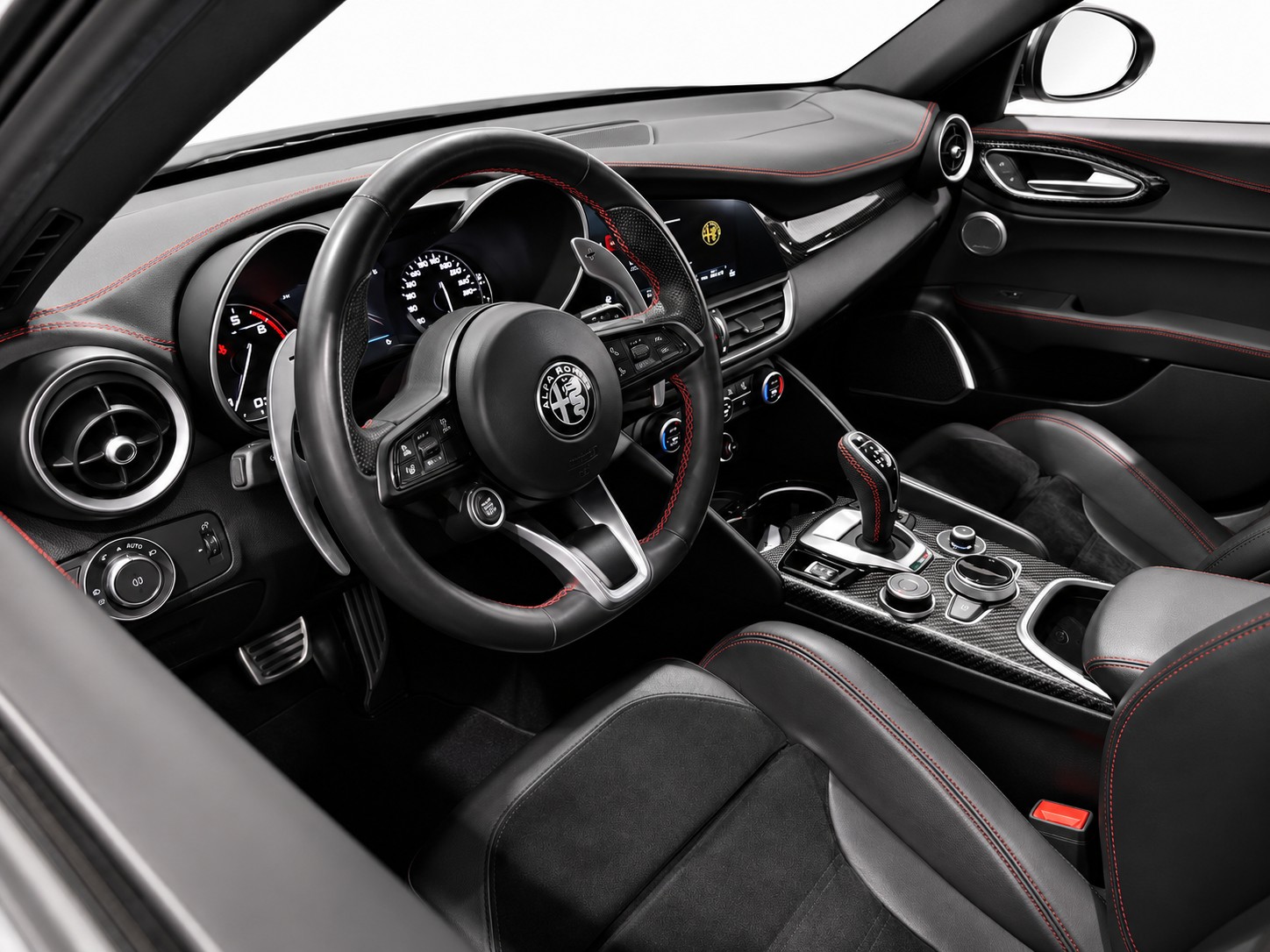 ALFA ROMEO Giulia 2.0 Q4 Veloce TI CH FAHRZEUG-image-12