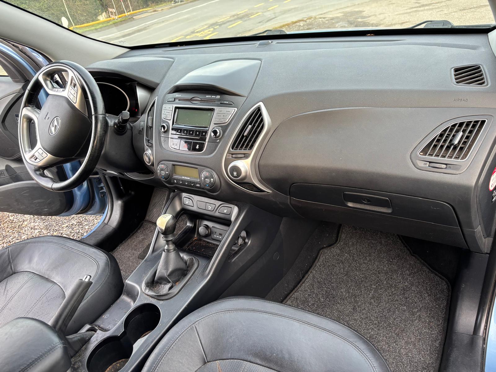 HYUNDAI iX 35 2.0 CRDi Premium 4WD ***problème moteur***-image-10