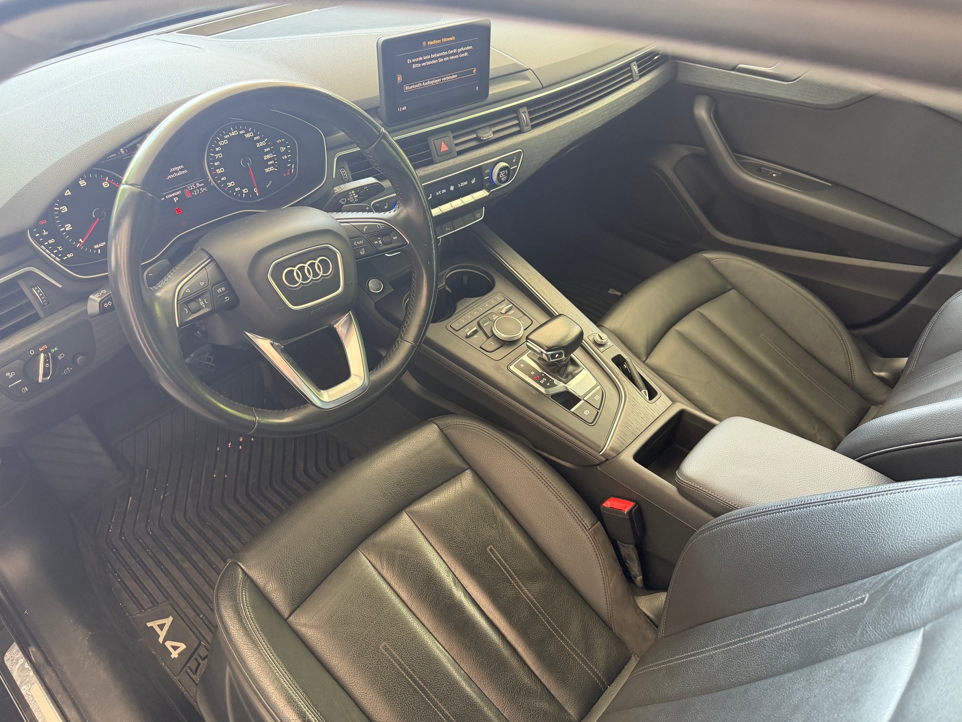 AUDI A4 Limousine 1.4 TFSI S-tronic-image-7