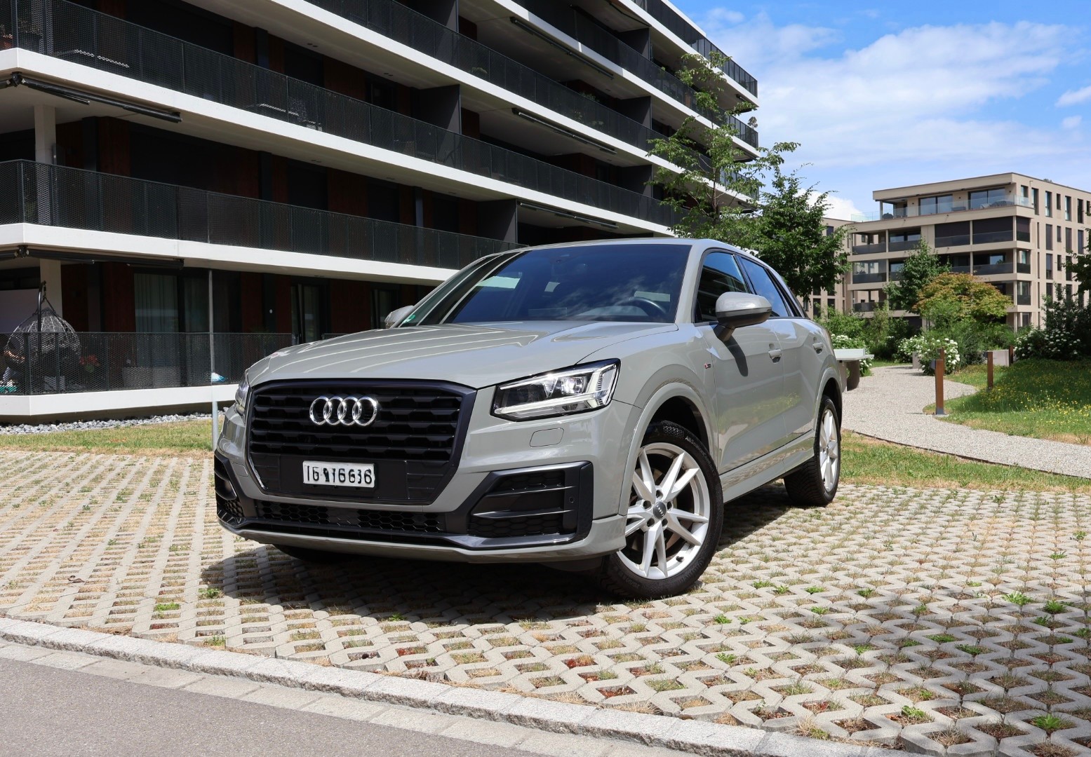 AUDI Q2 35 TFSI Sport S-tronic-showroom-element-1