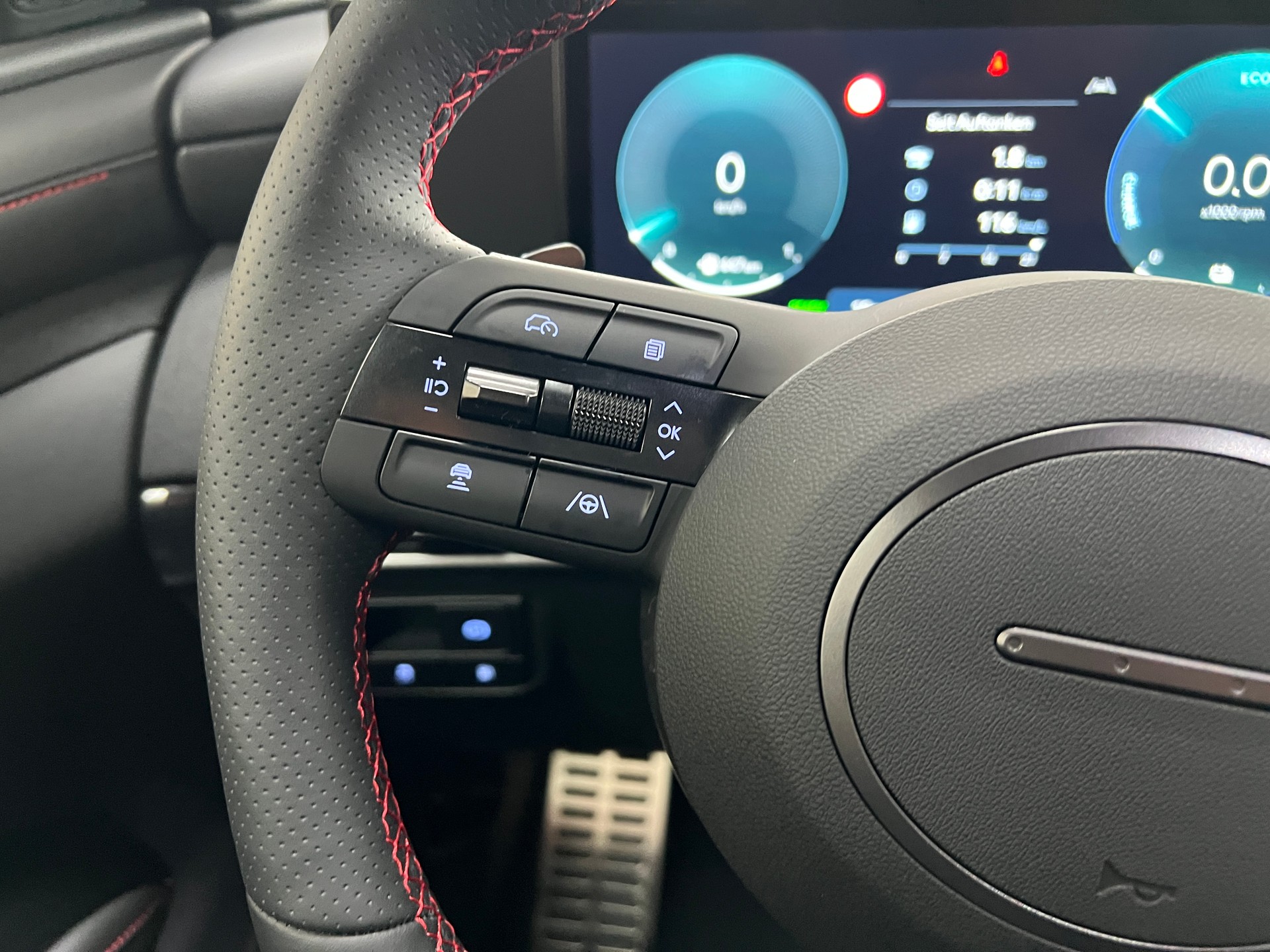 HYUNDAI Tucson 1.6 TGDI PHEV N-Line 4WD / 5 Jahre Garantie-image-13