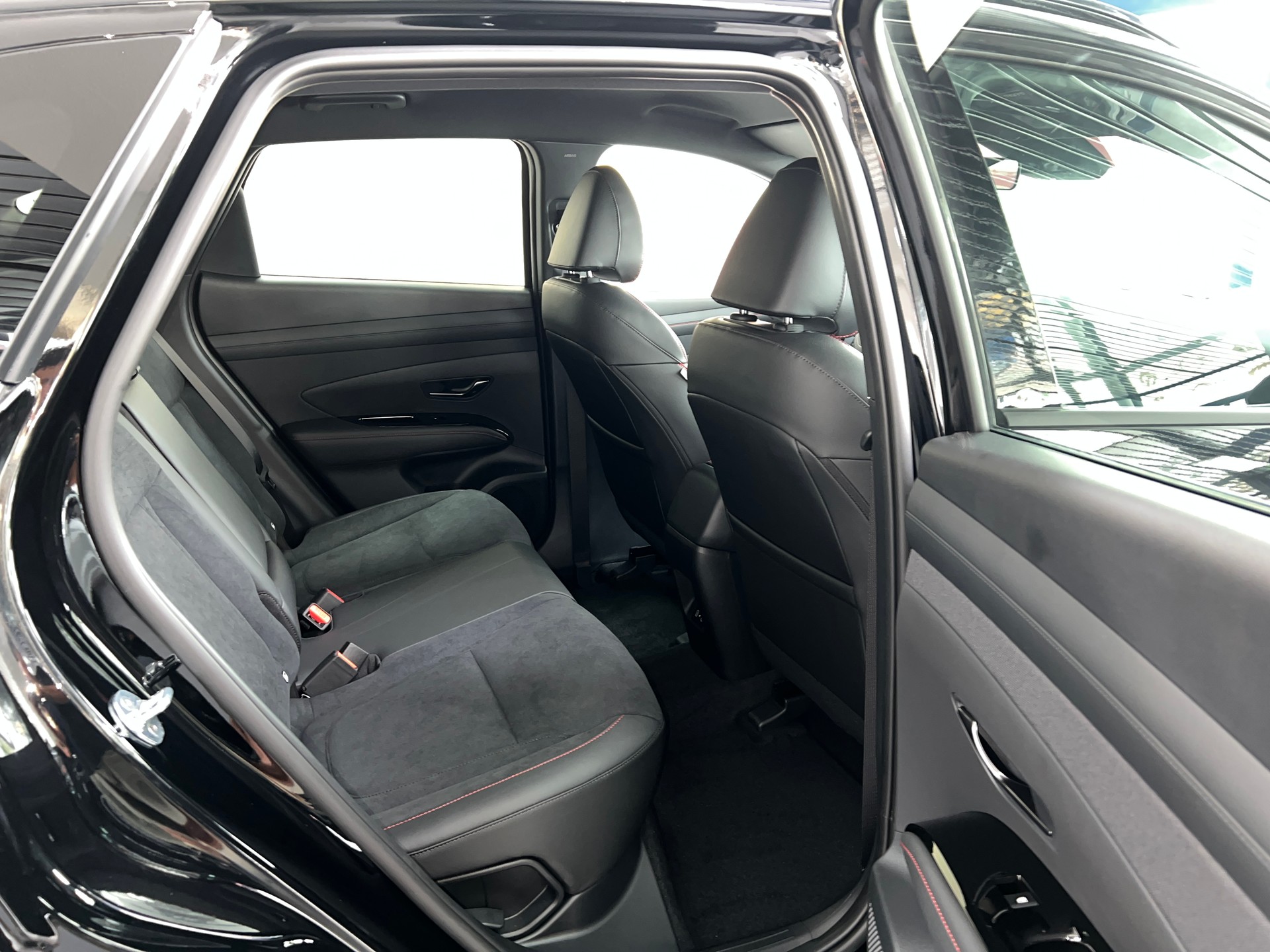 HYUNDAI Tucson 1.6 TGDI PHEV N-Line 4WD / 5 Jahre Garantie-image-6