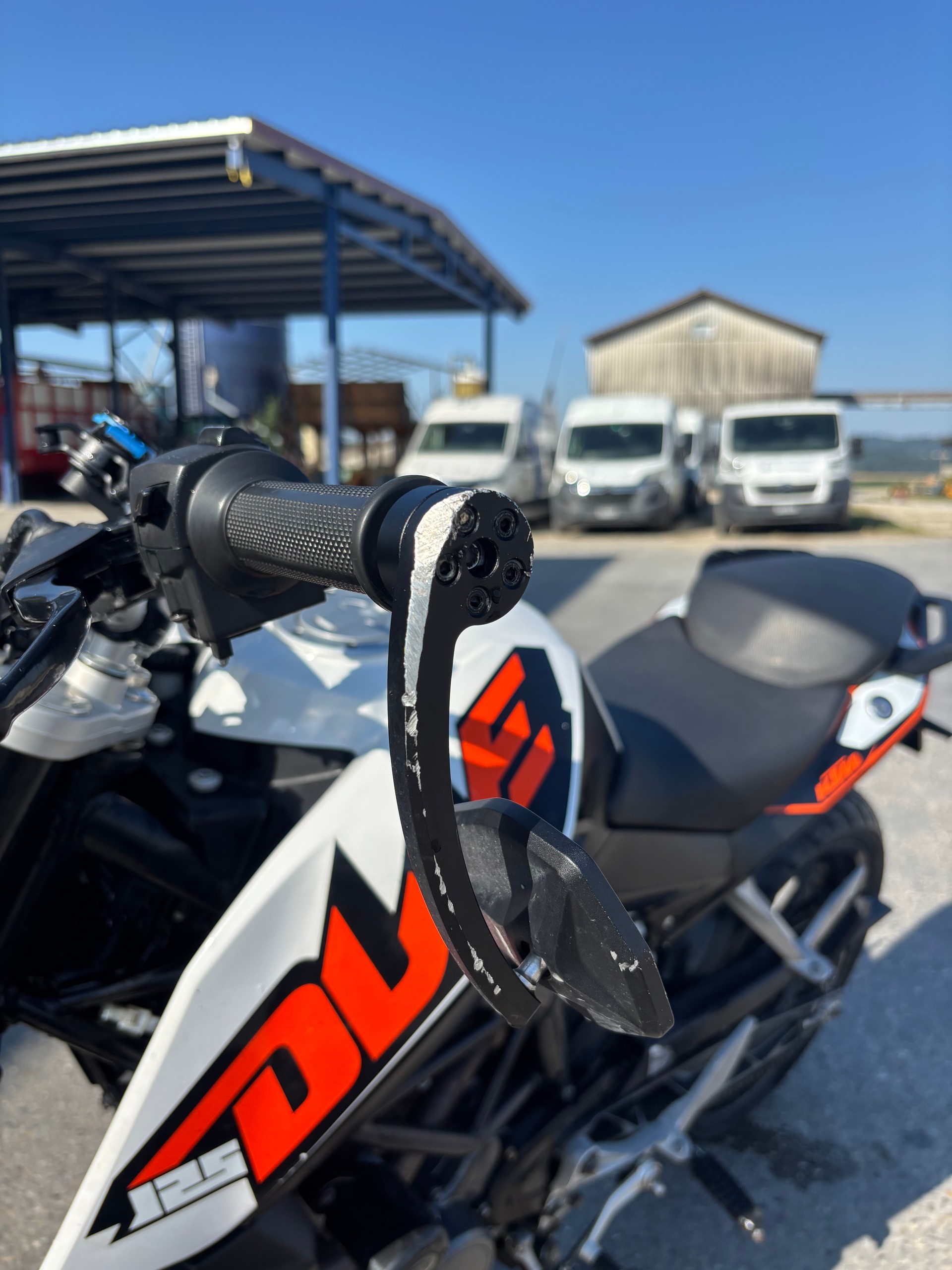 KTM 125 Duke-image-7