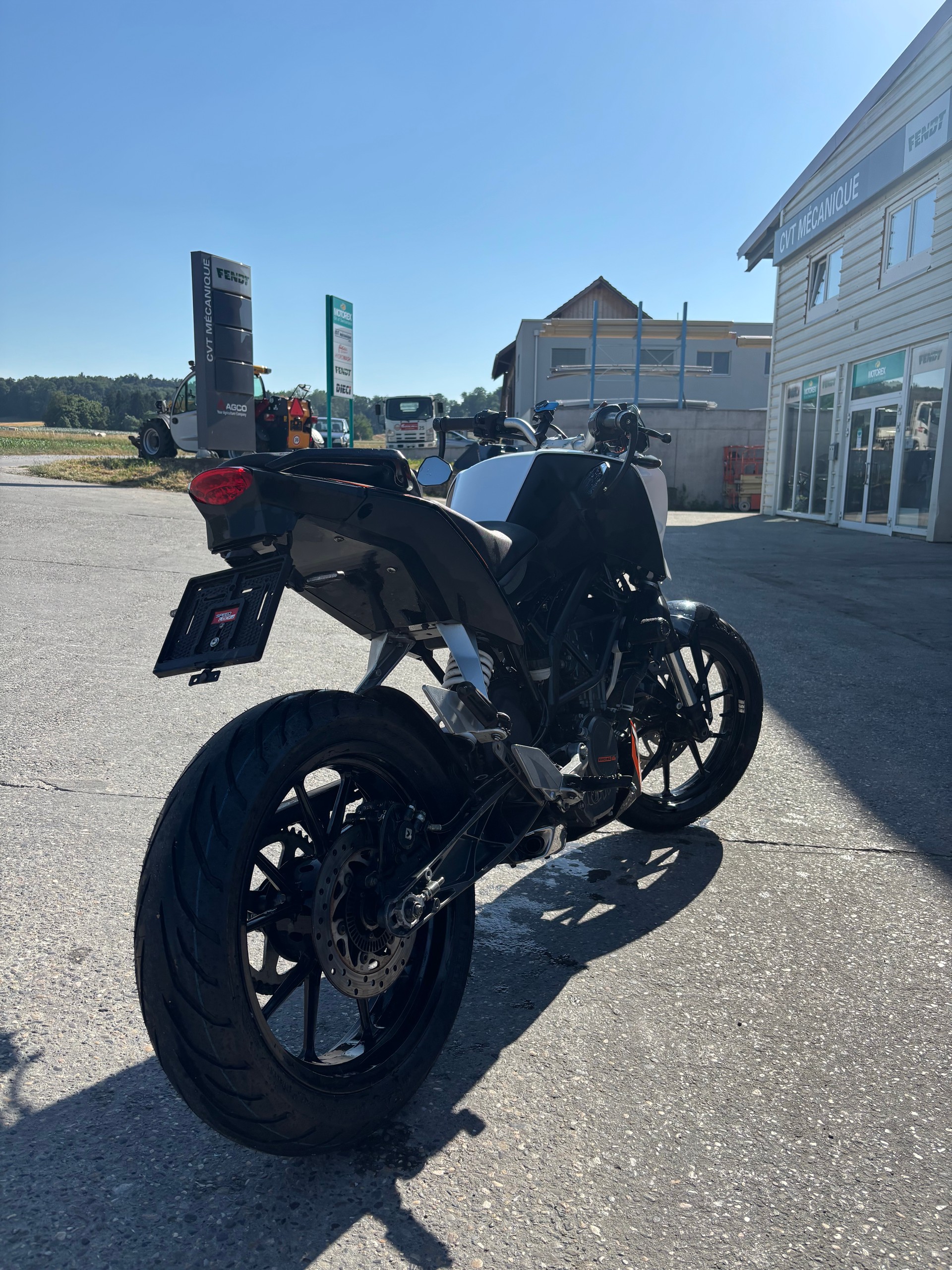 KTM 125 Duke-image-5