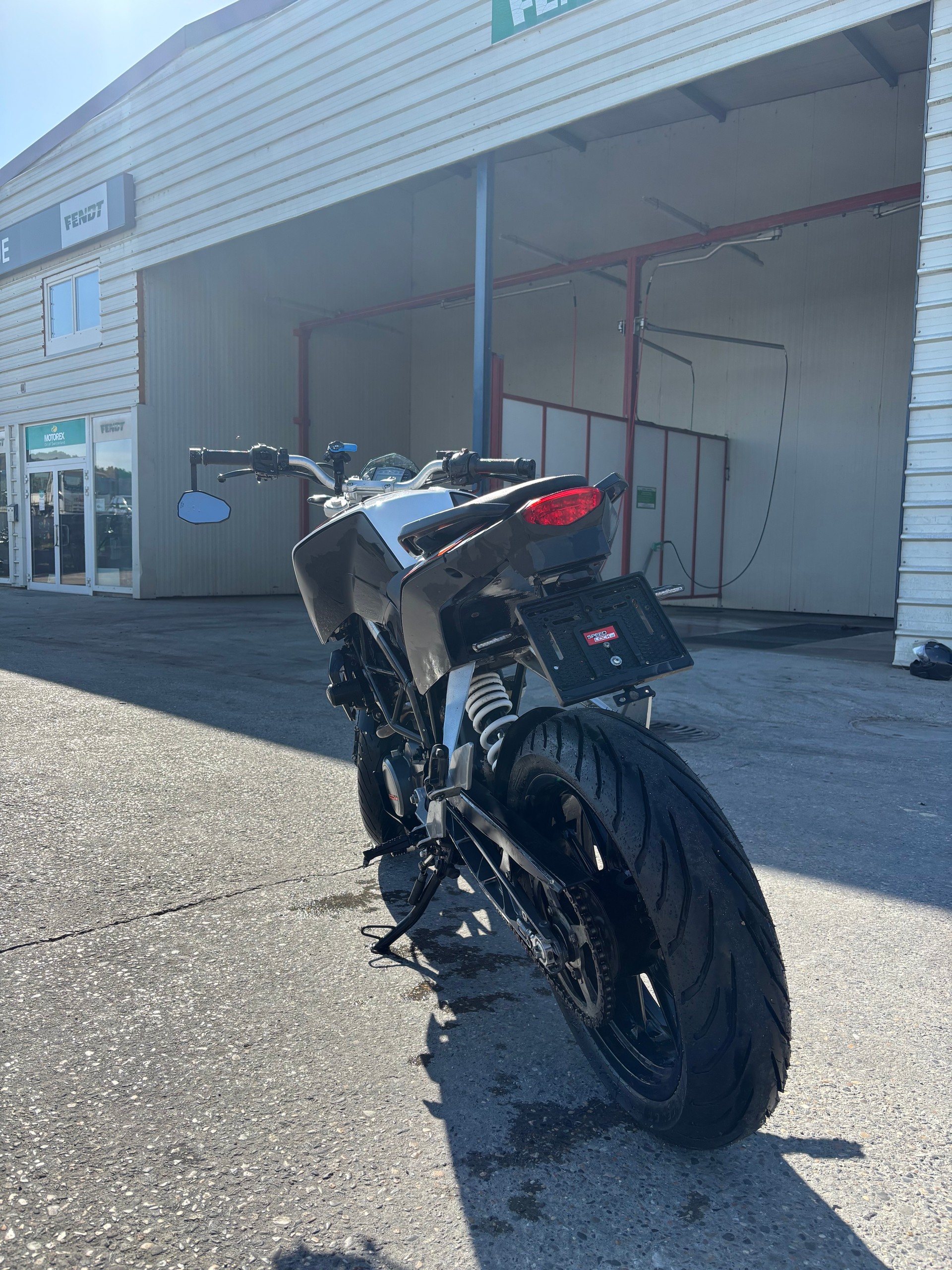 KTM 125 Duke-image-4