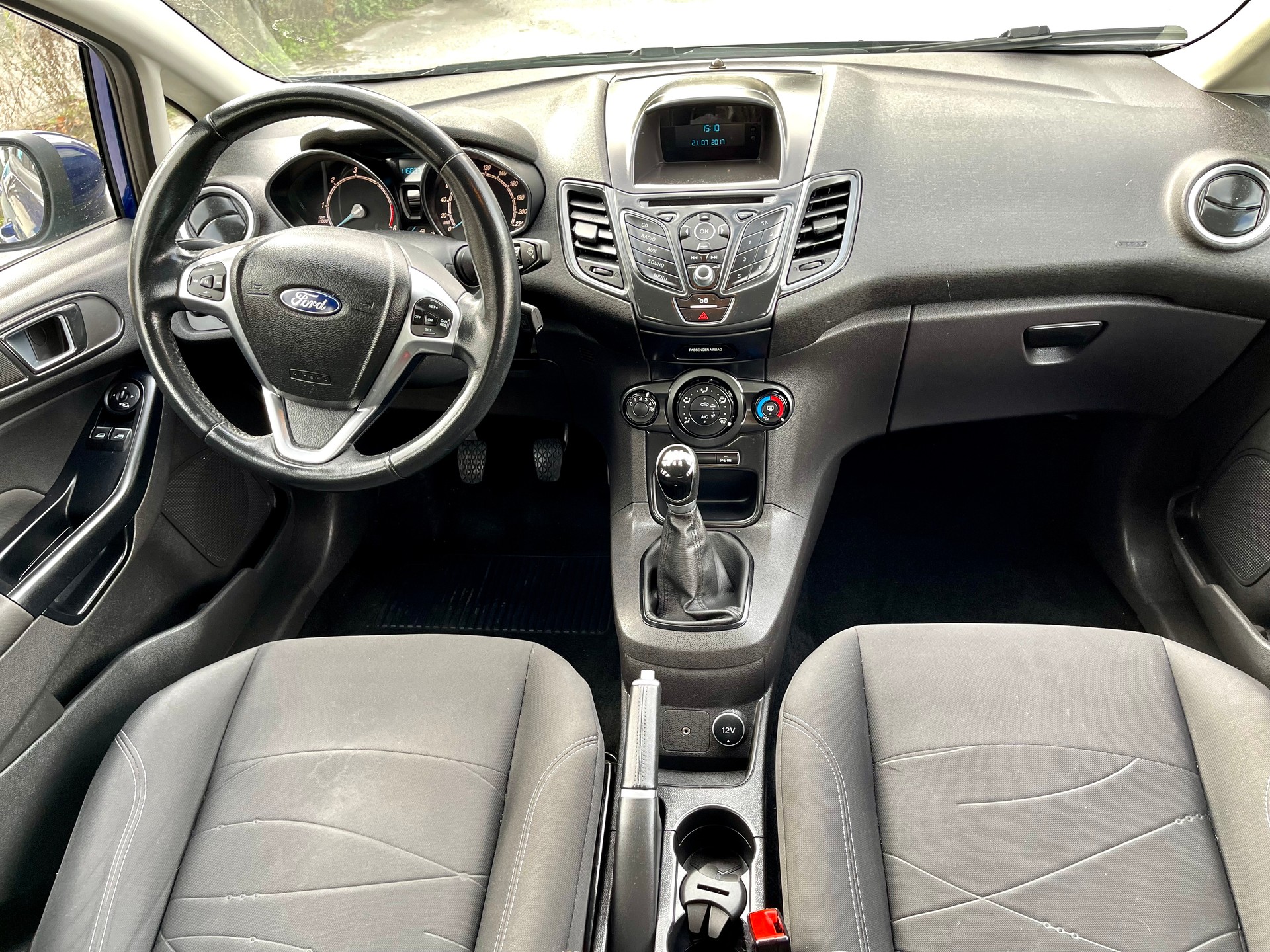 FORD Fiesta 1.5 TDCi Titanium-showroom-element-1