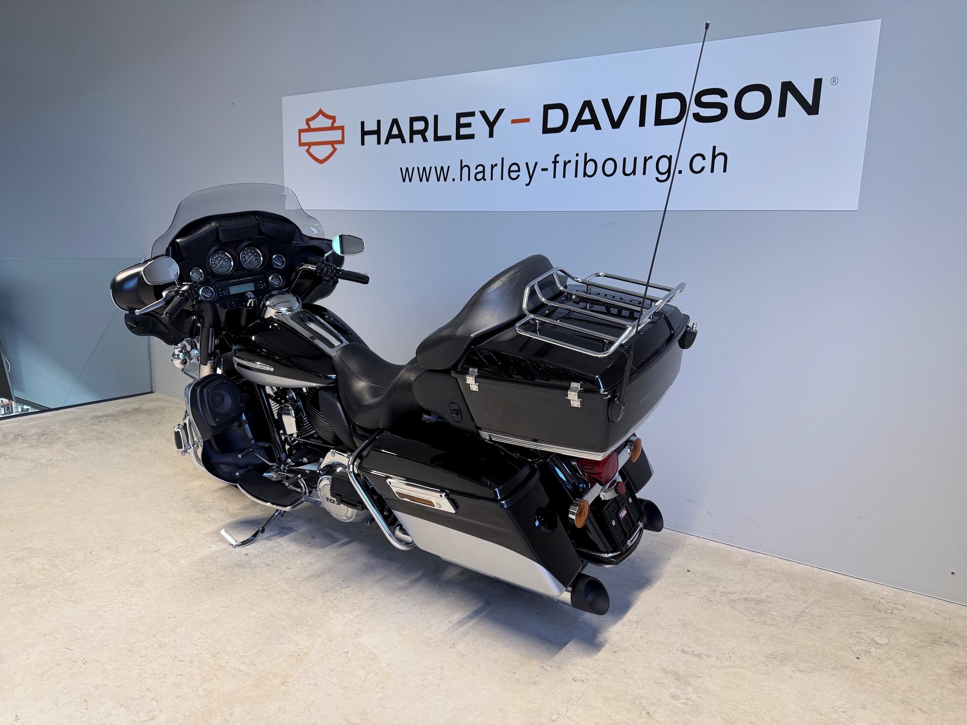 HARLEY-DAVIDSON FLHTK Electra Glide Ultra Limited Anniversary-image-3