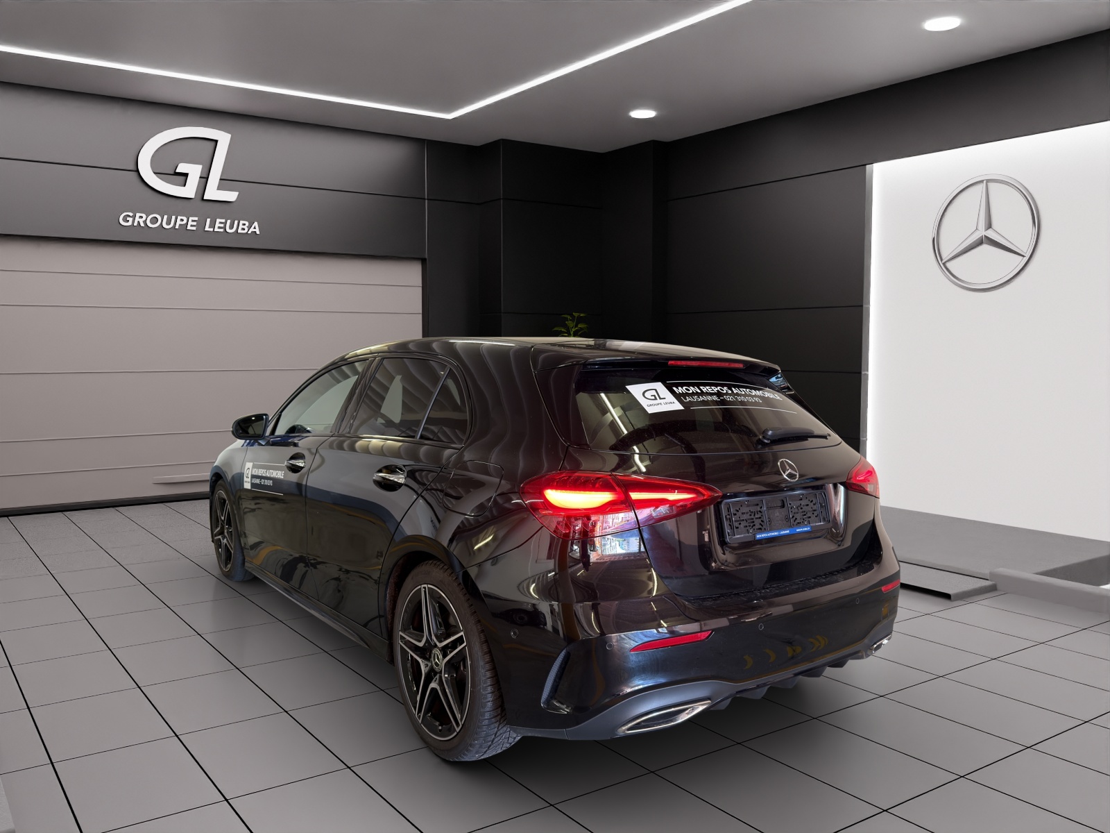 MERCEDES-BENZ A 220 4Matic 8G-DCT-showroom-element-3
