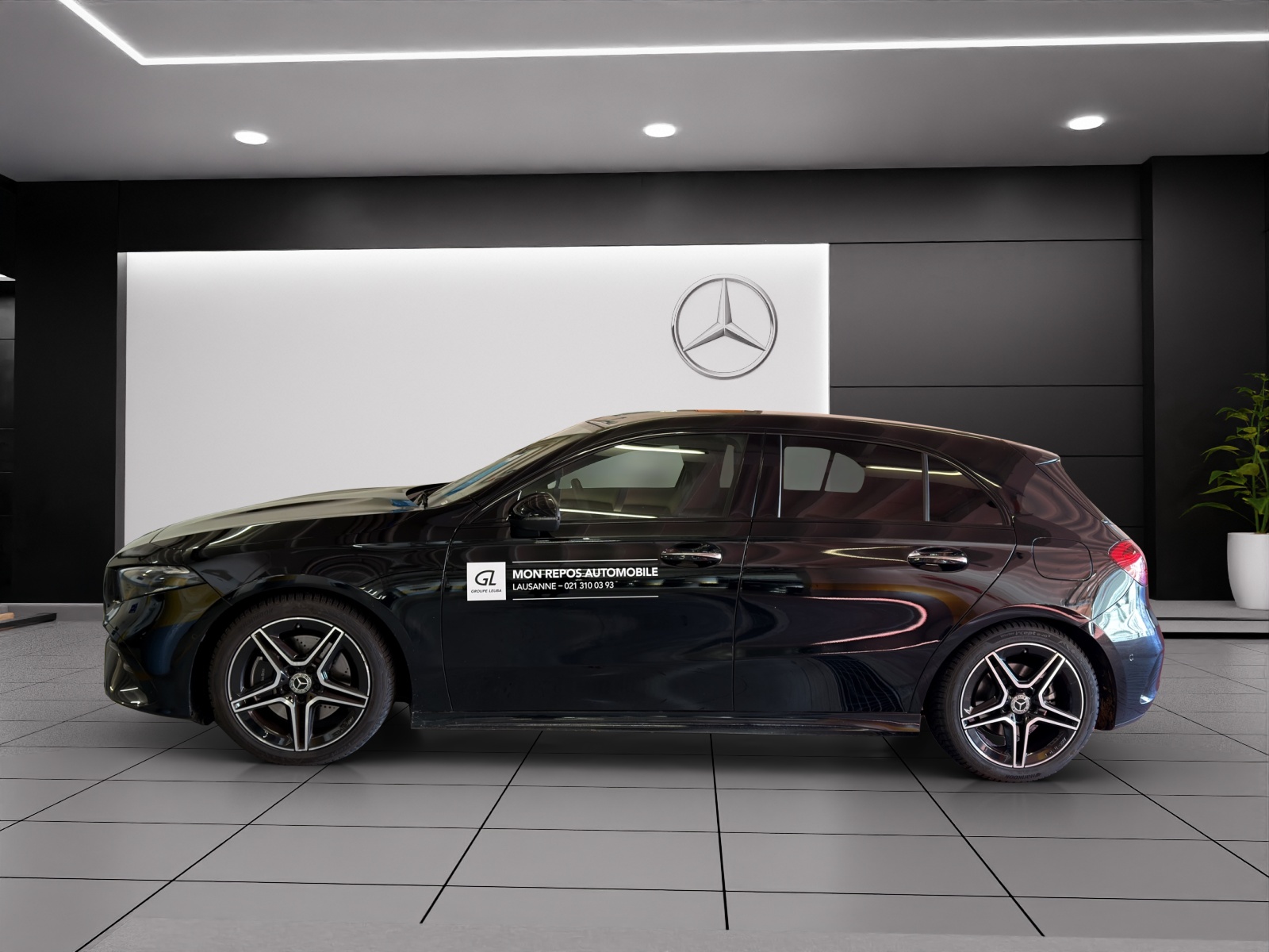 MERCEDES-BENZ A 220 4Matic 8G-DCT-showroom-element-2