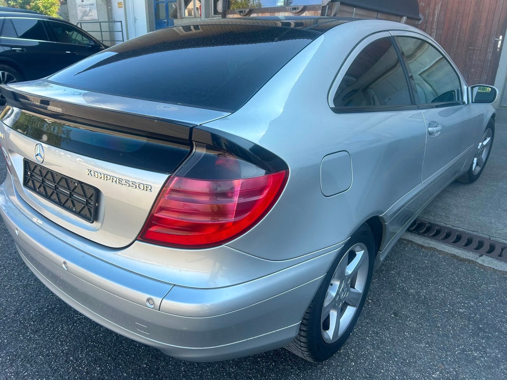 MERCEDES-BENZ C 200 Kompressor-image-11
