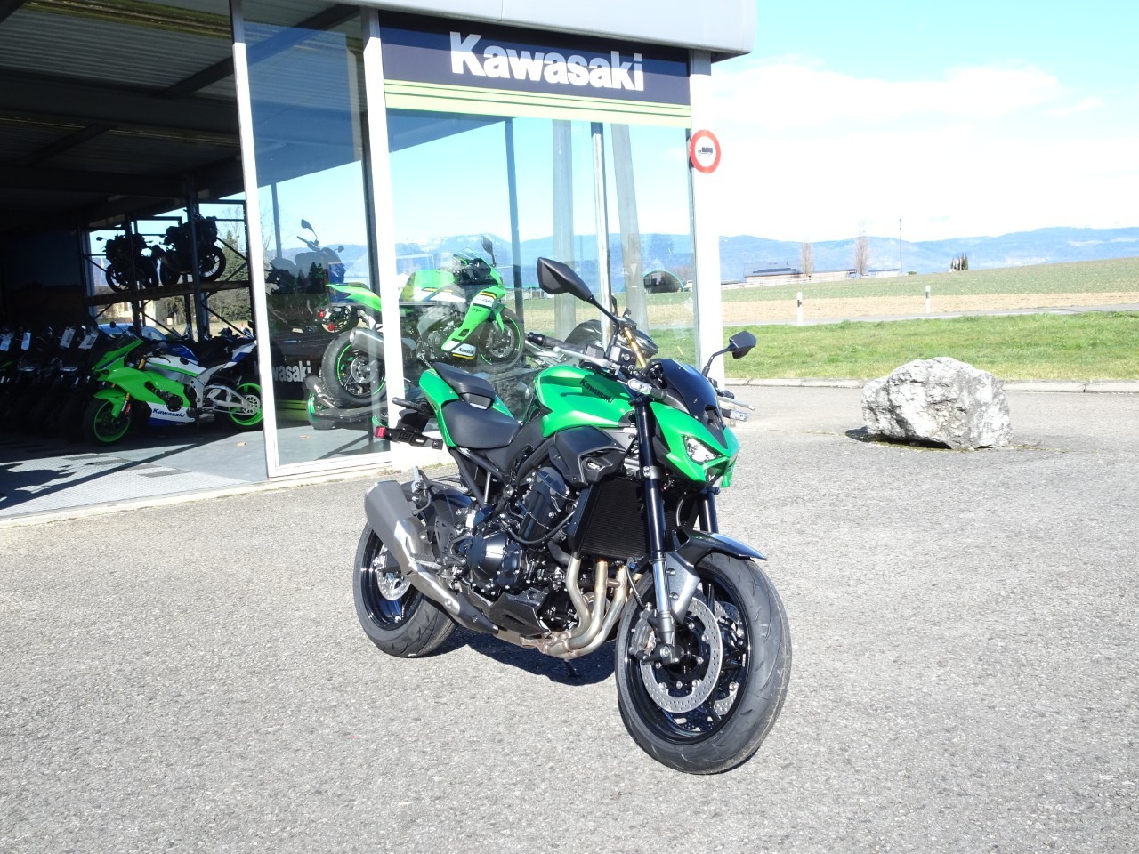 KAWASAKI Z 900-image-1
