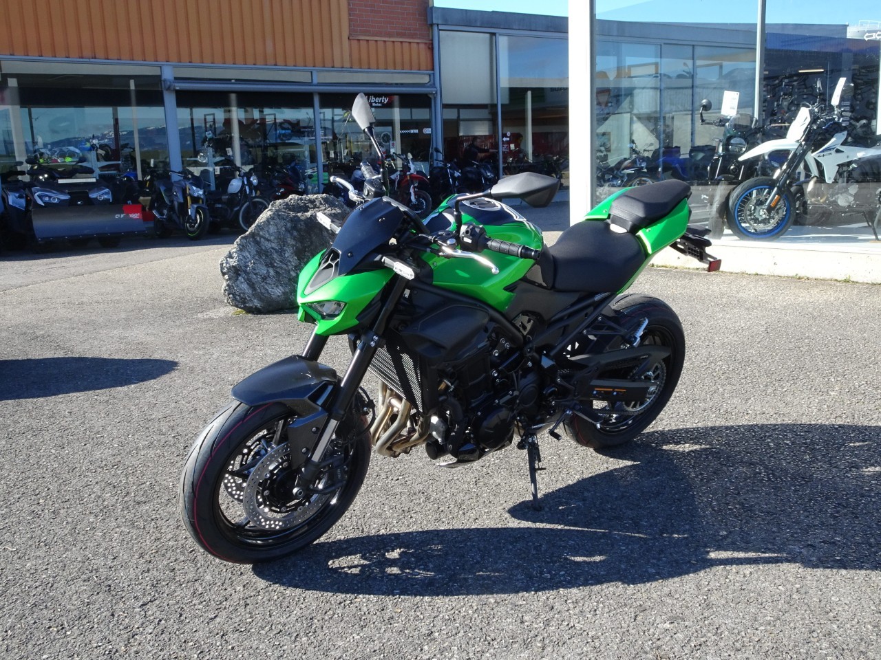 KAWASAKI Z 900-image-3
