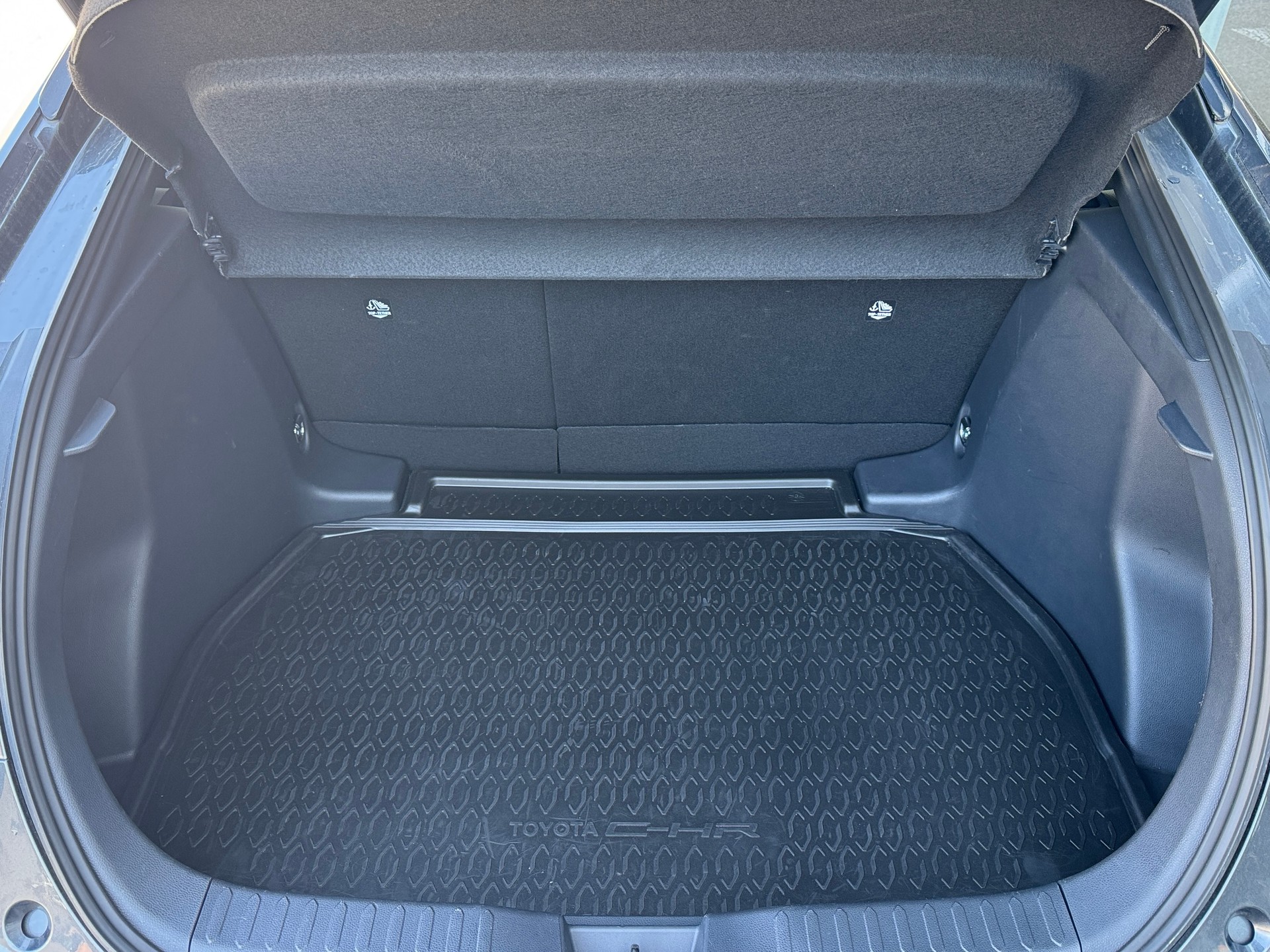 TOYOTA C-HR 2.0 HSD CVT Trend 2WD-image-9