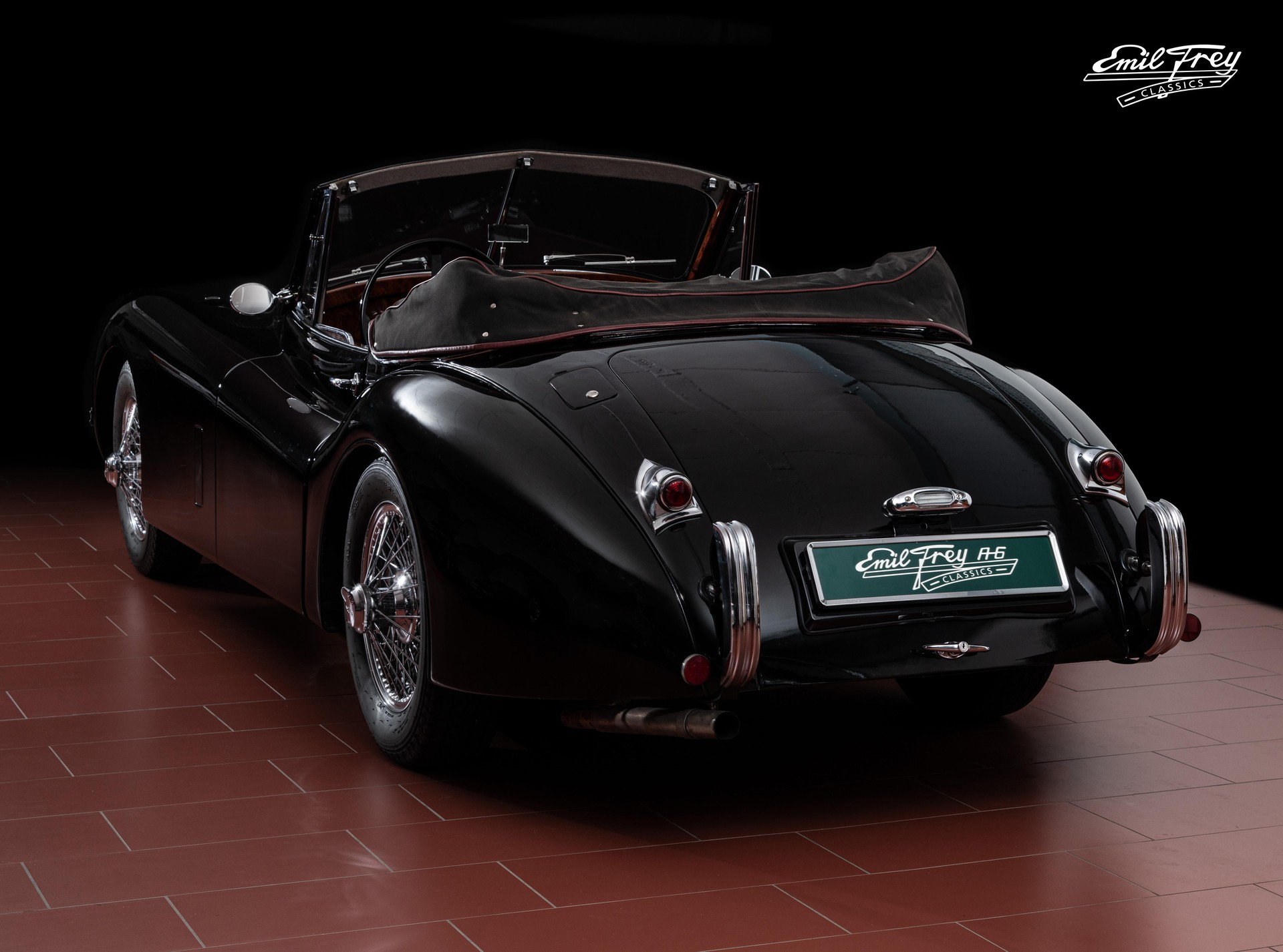 JAGUAR XK 120 DHC-showroom-element-2