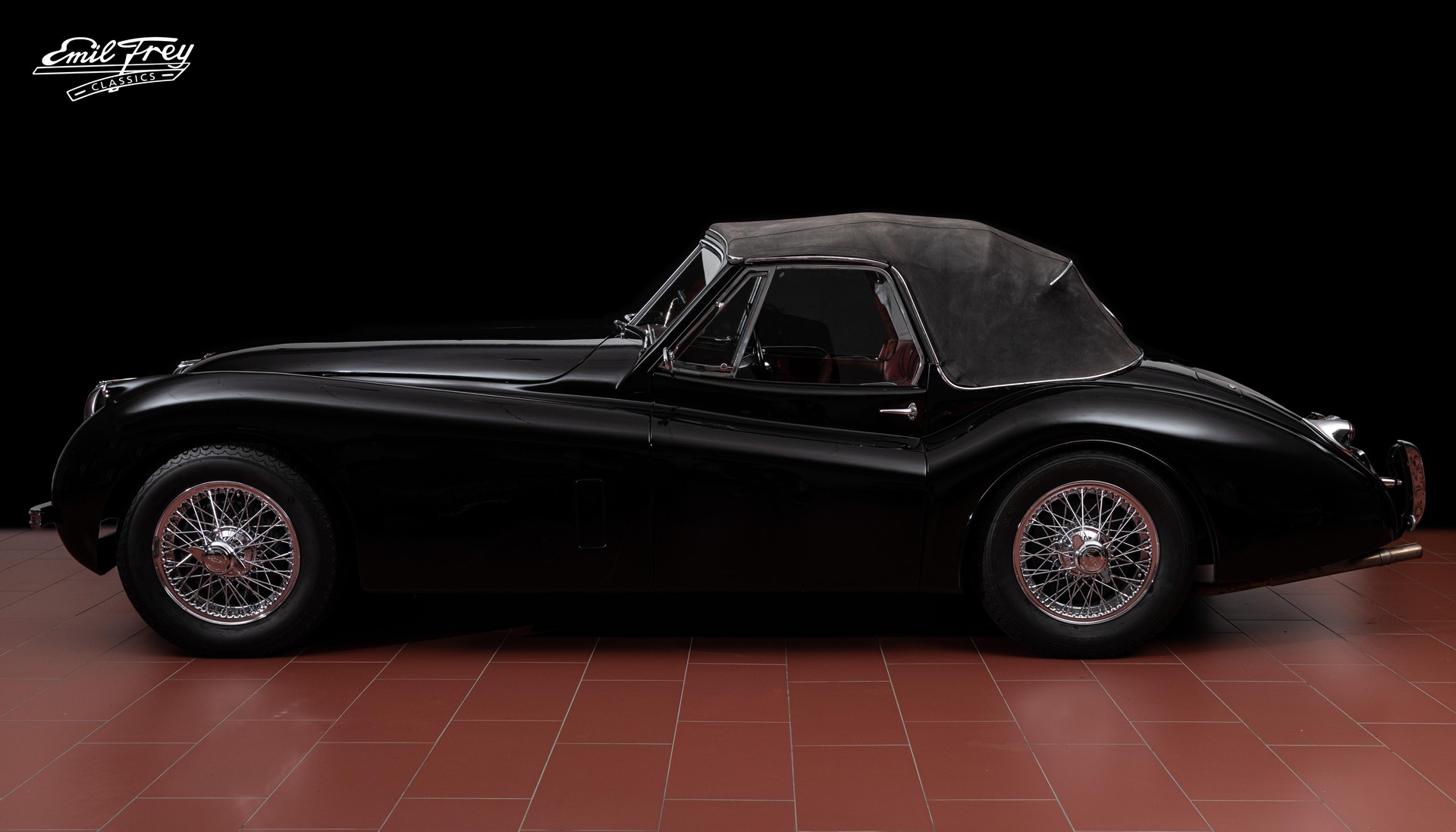 JAGUAR XK 120 DHC-showroom-element-3