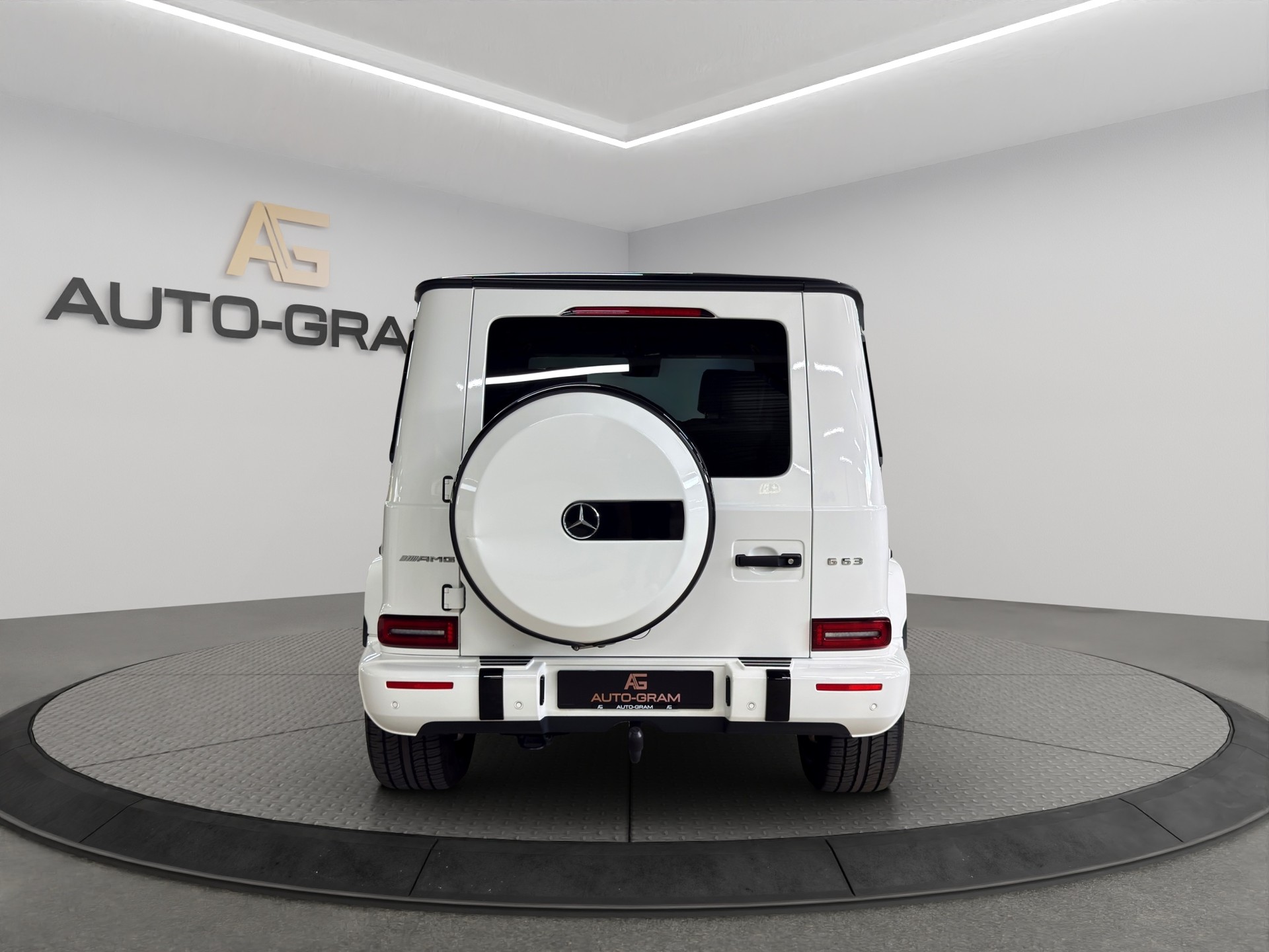 MERCEDES-BENZ Edition 1 Speedshift Plus G-Tronic-showroom-element-3