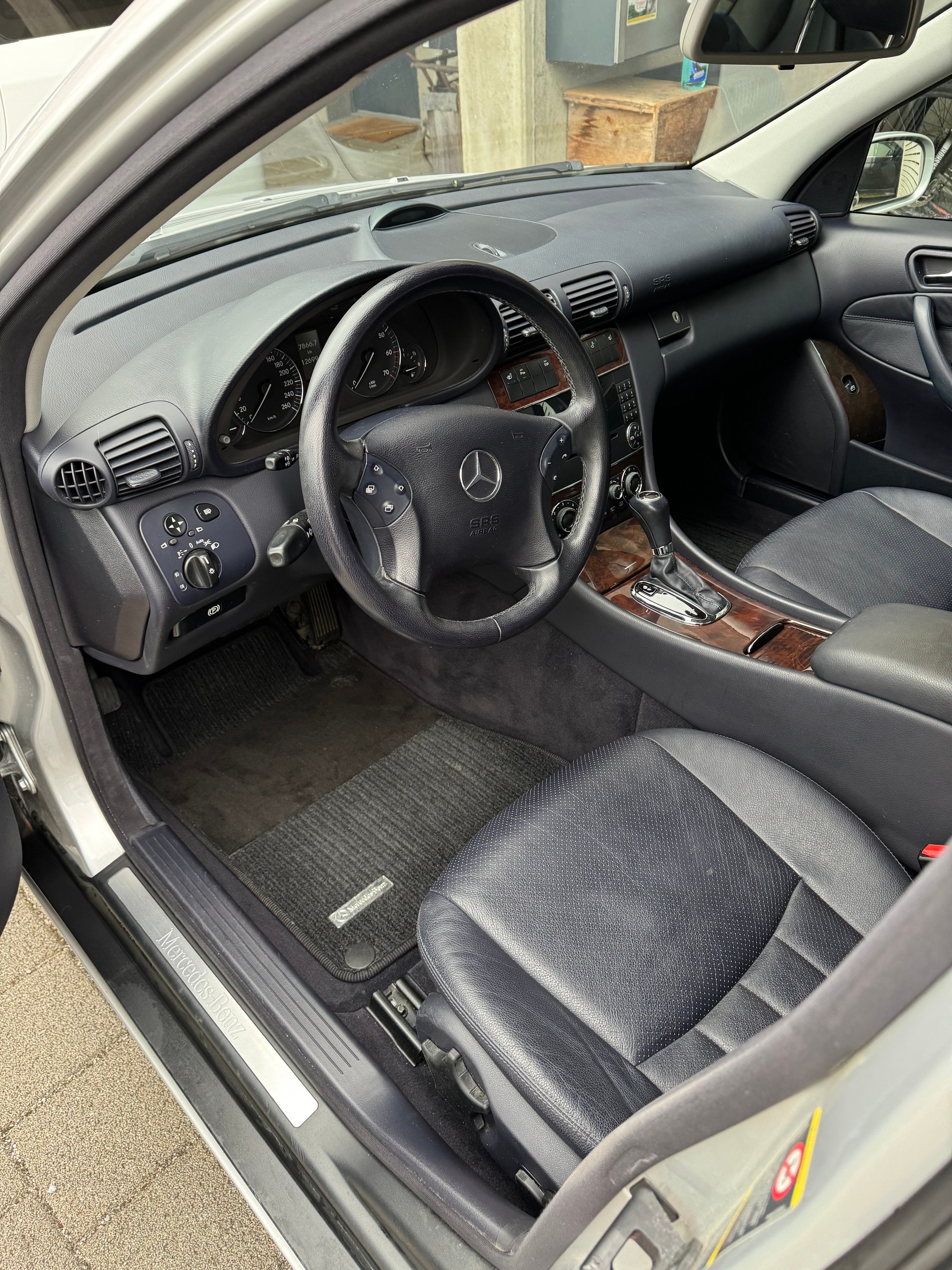 MERCEDES-BENZ C 240 V6-image-2