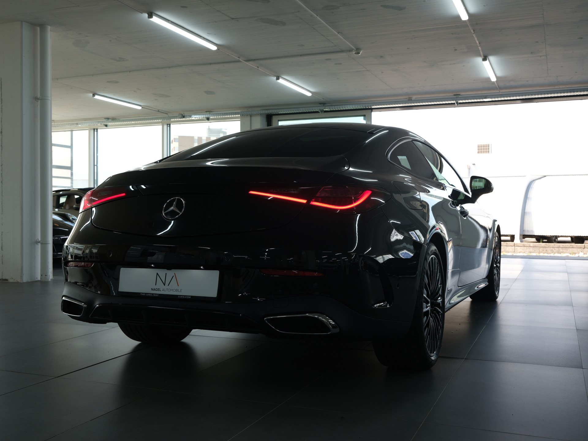MERCEDES-BENZ CLE 300 Coupé 4Matic 9G-Tronic *Burmester* *Panorama* *360 Kamera*-showroom-element-2