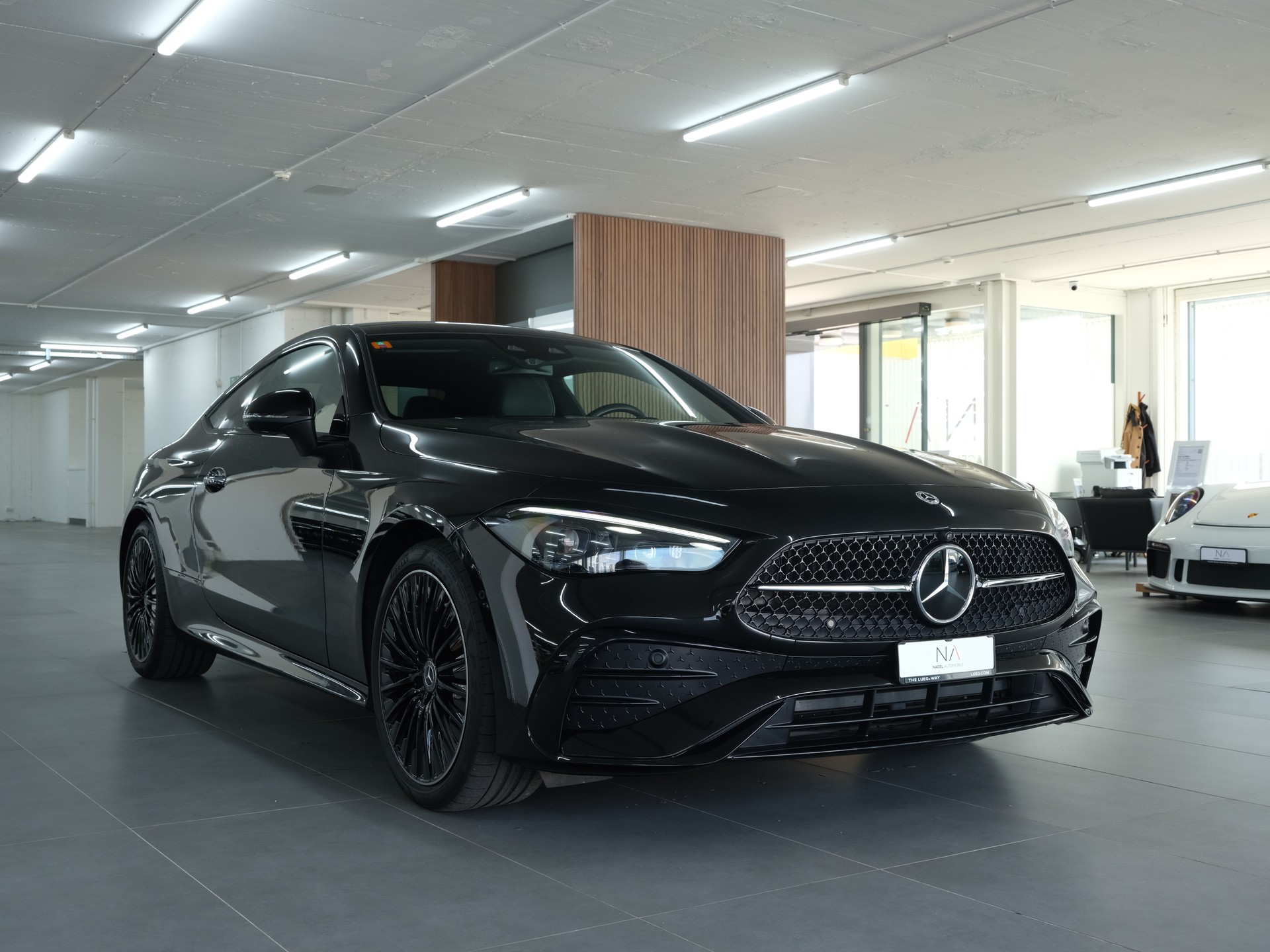 MERCEDES-BENZ CLE 300 Coupé 4Matic 9G-Tronic *Burmester* *Panorama* *360 Kamera*-showroom-element-1