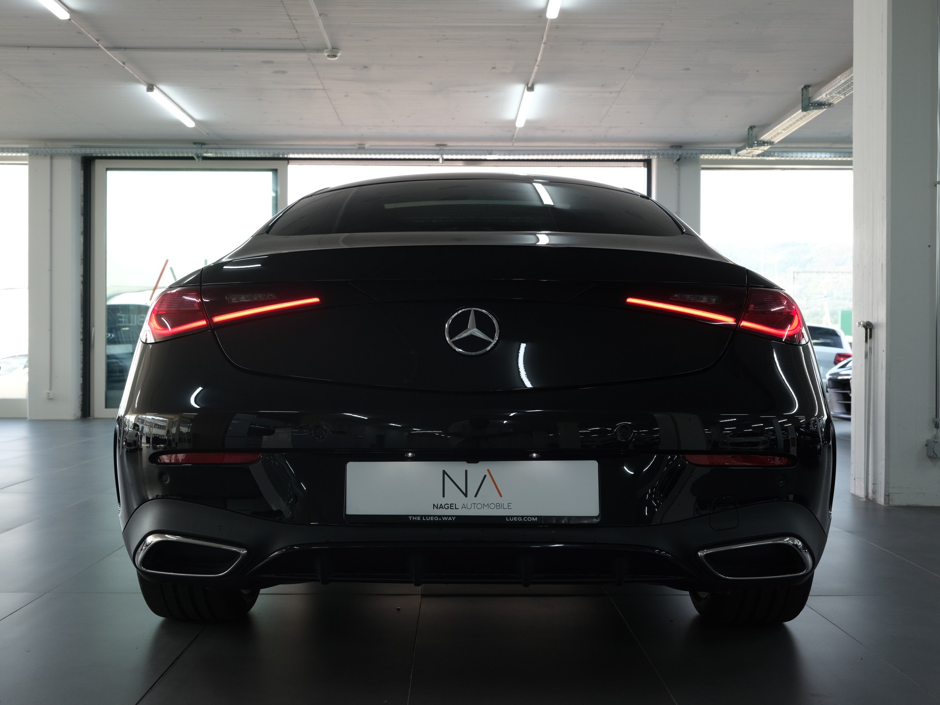 MERCEDES-BENZ CLE 300 Coupé 4Matic 9G-Tronic *Burmester* *Panorama* *360 Kamera*-showroom-element-3