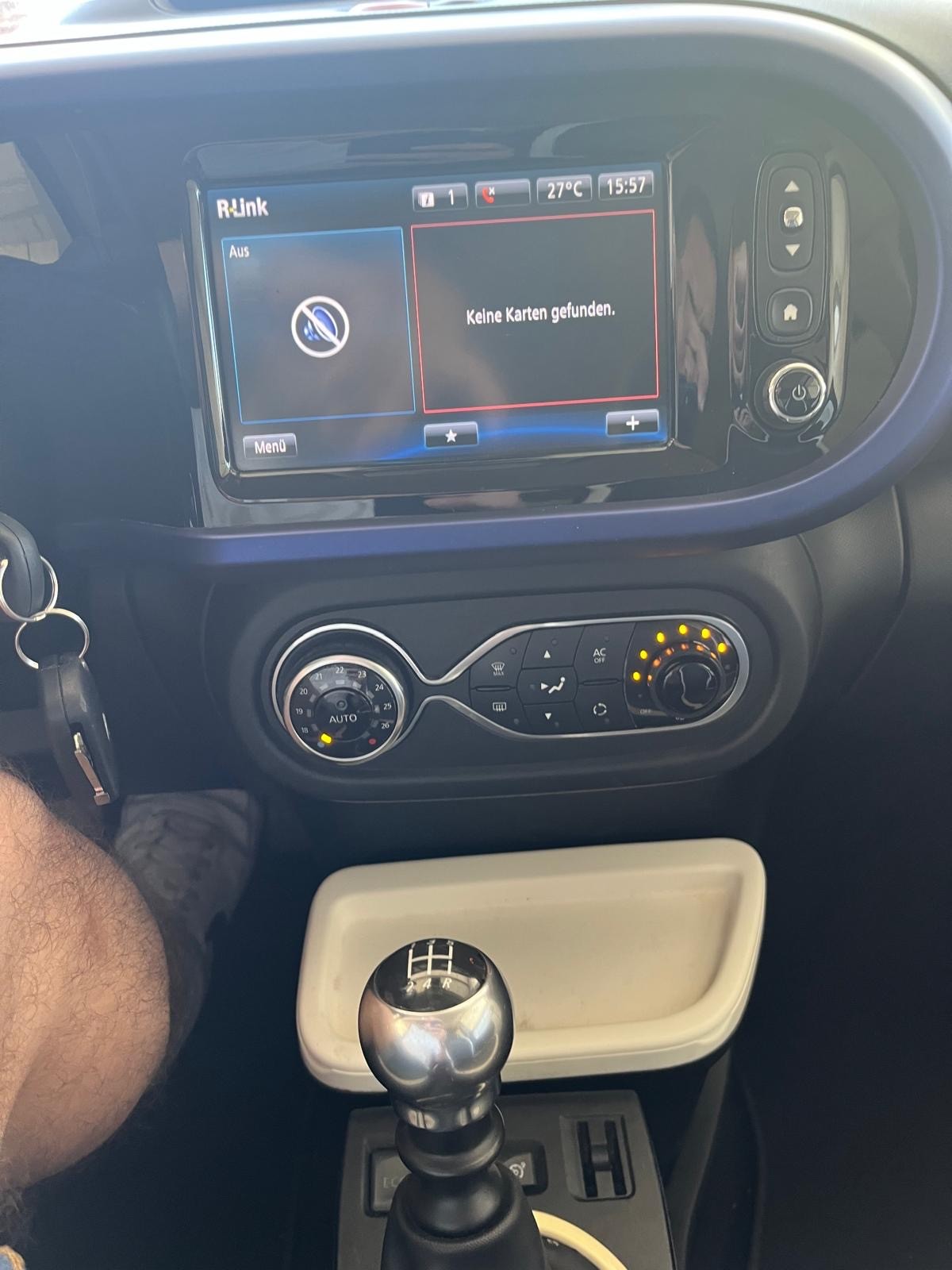 RENAULT Twingo 0.9 Iconic-image-8