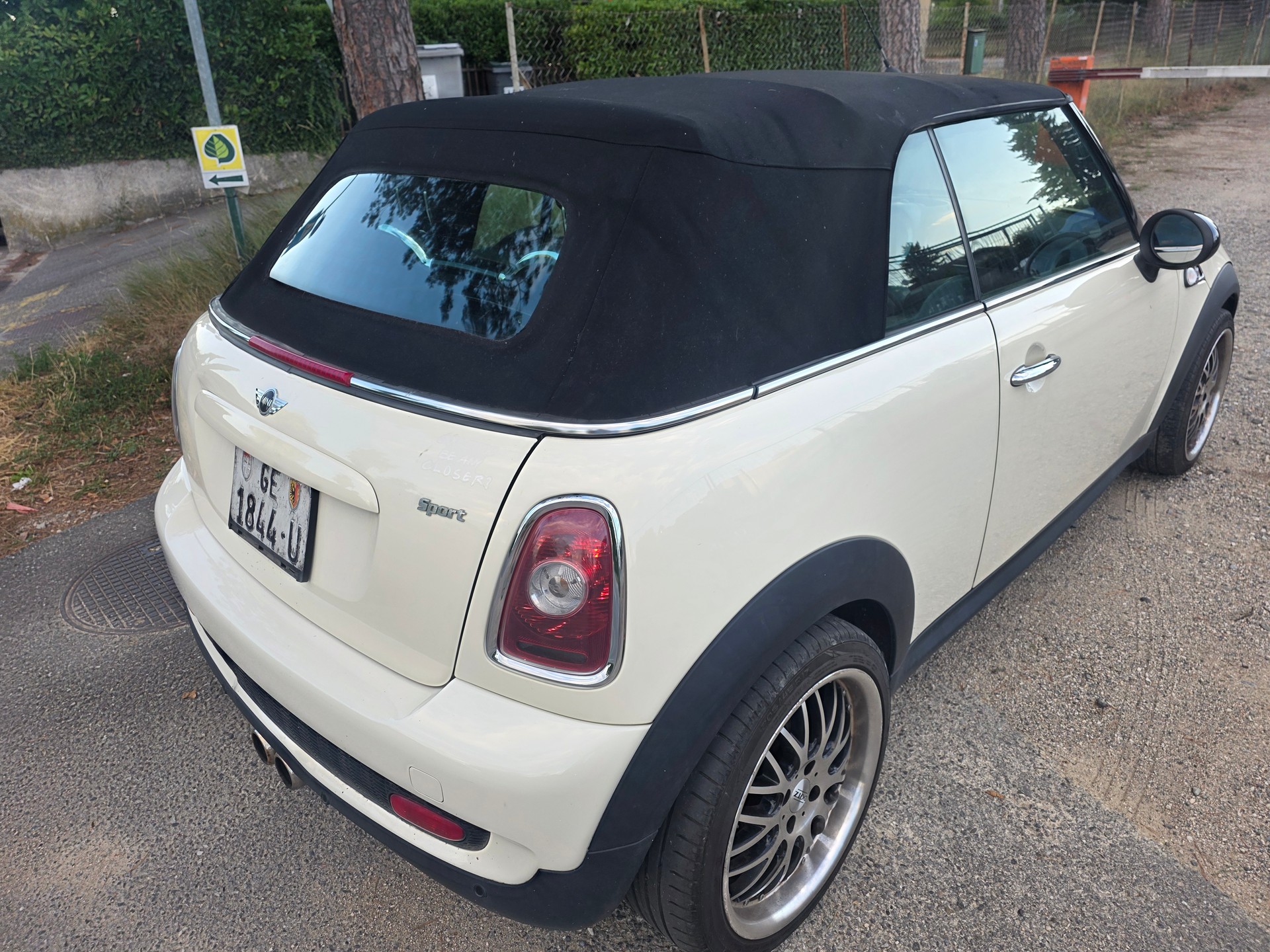 MINI Cooper S Cabriolet-image-3